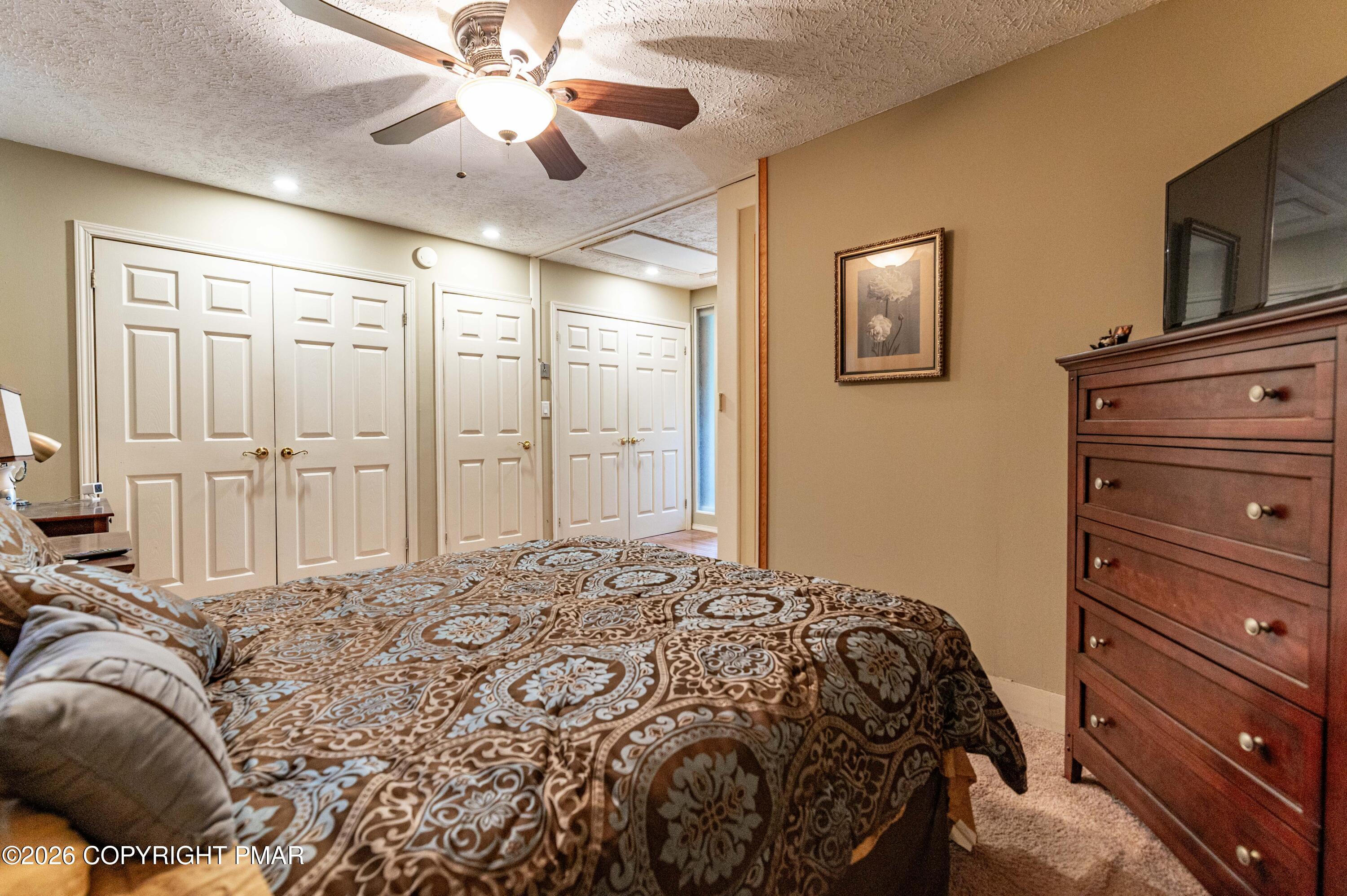 1328 Winding Way Property Photo 39