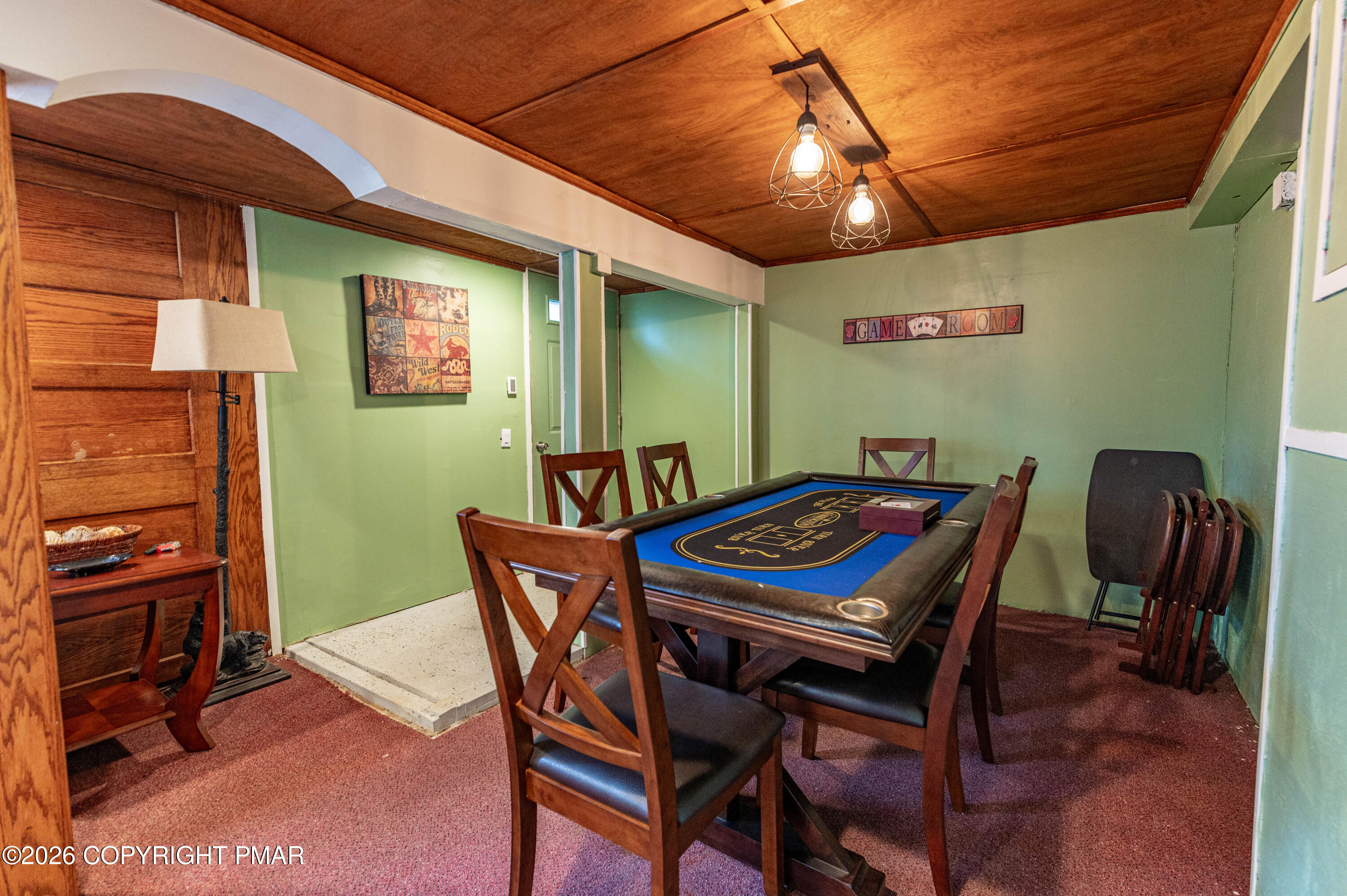 1328 Winding Way Property Photo 48