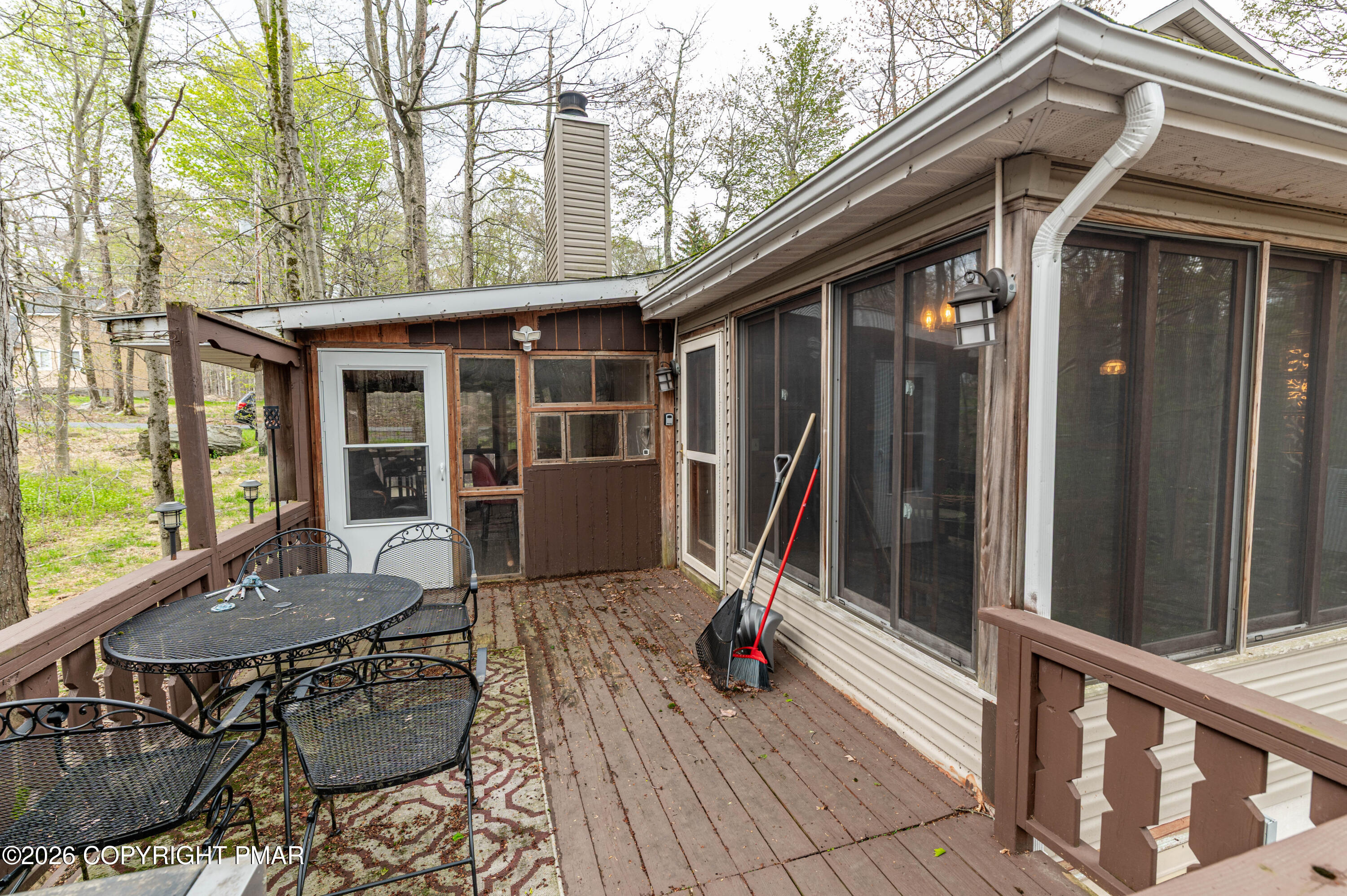 1328 Winding Way Property Photo 54