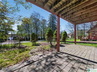 6060 Boardwalk Drive Property Photo 14