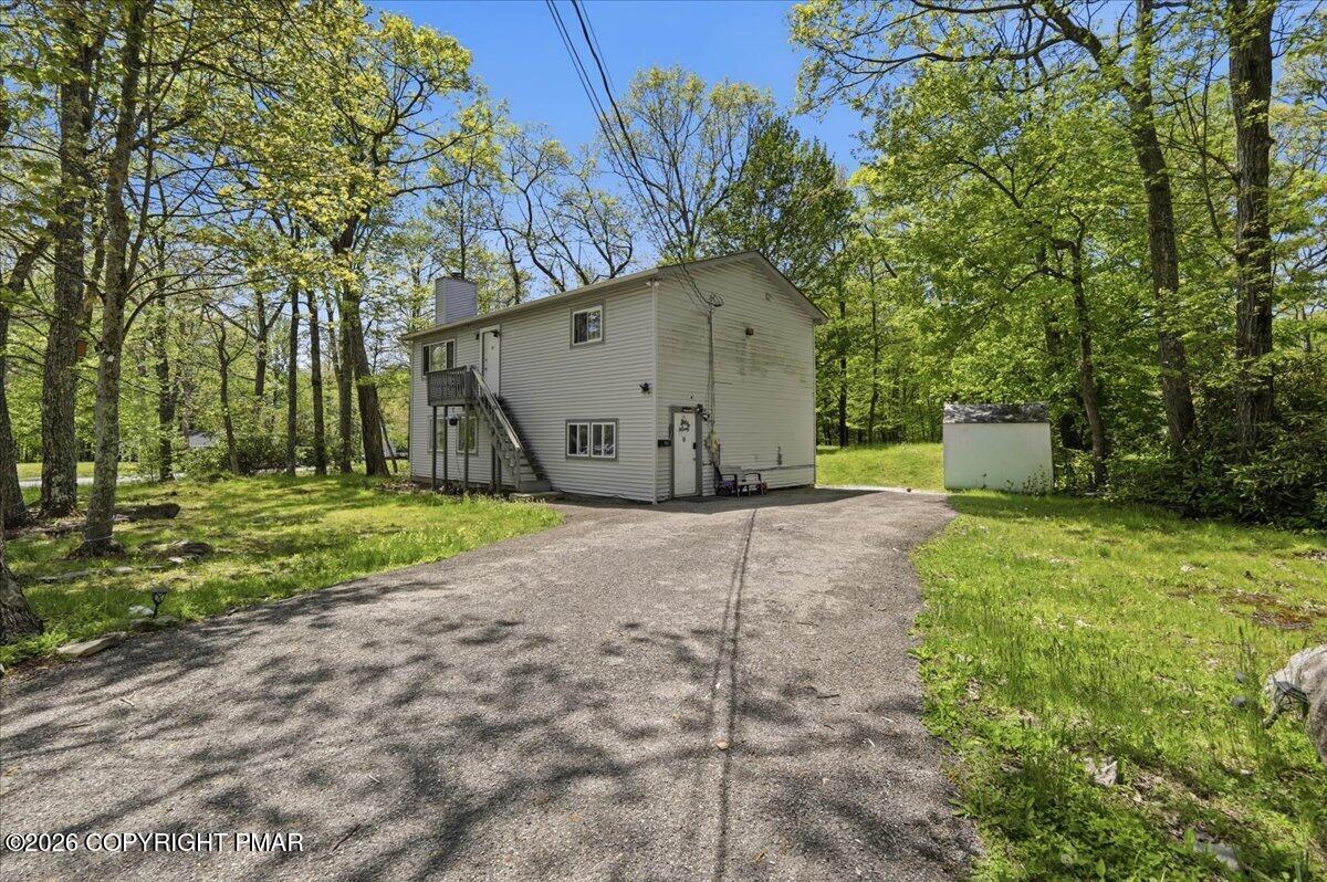 3188 Hamlet Drive Property Photo 3