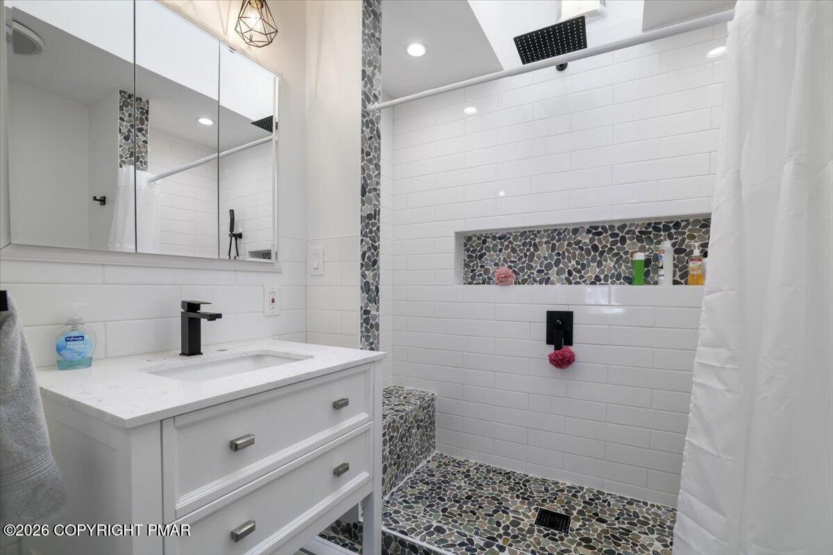 5873 Decker Road Property Photo 8