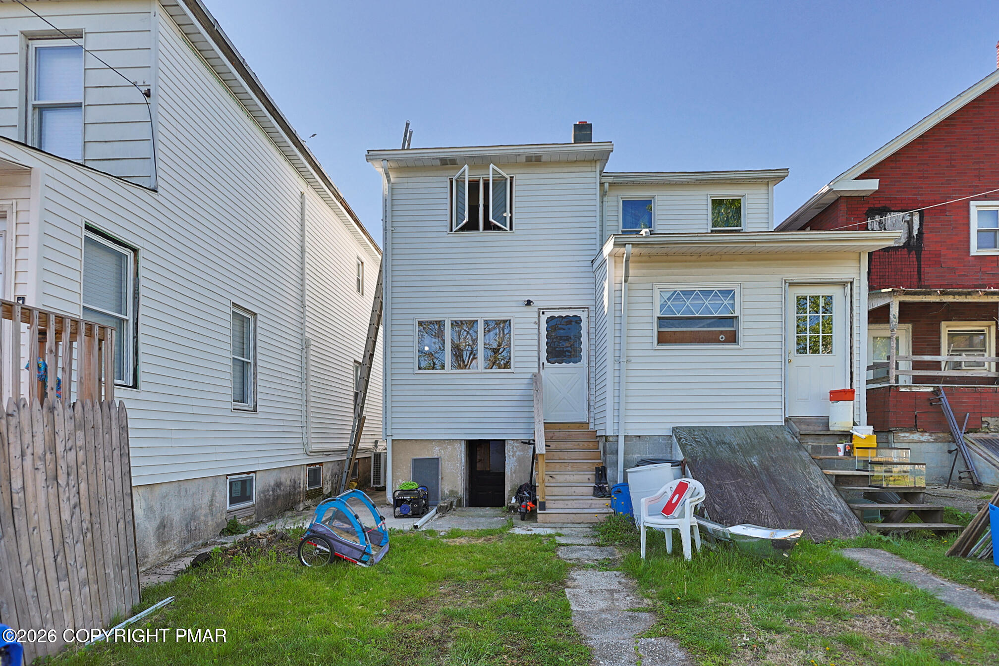 230 E Fell Street Property Photo 16