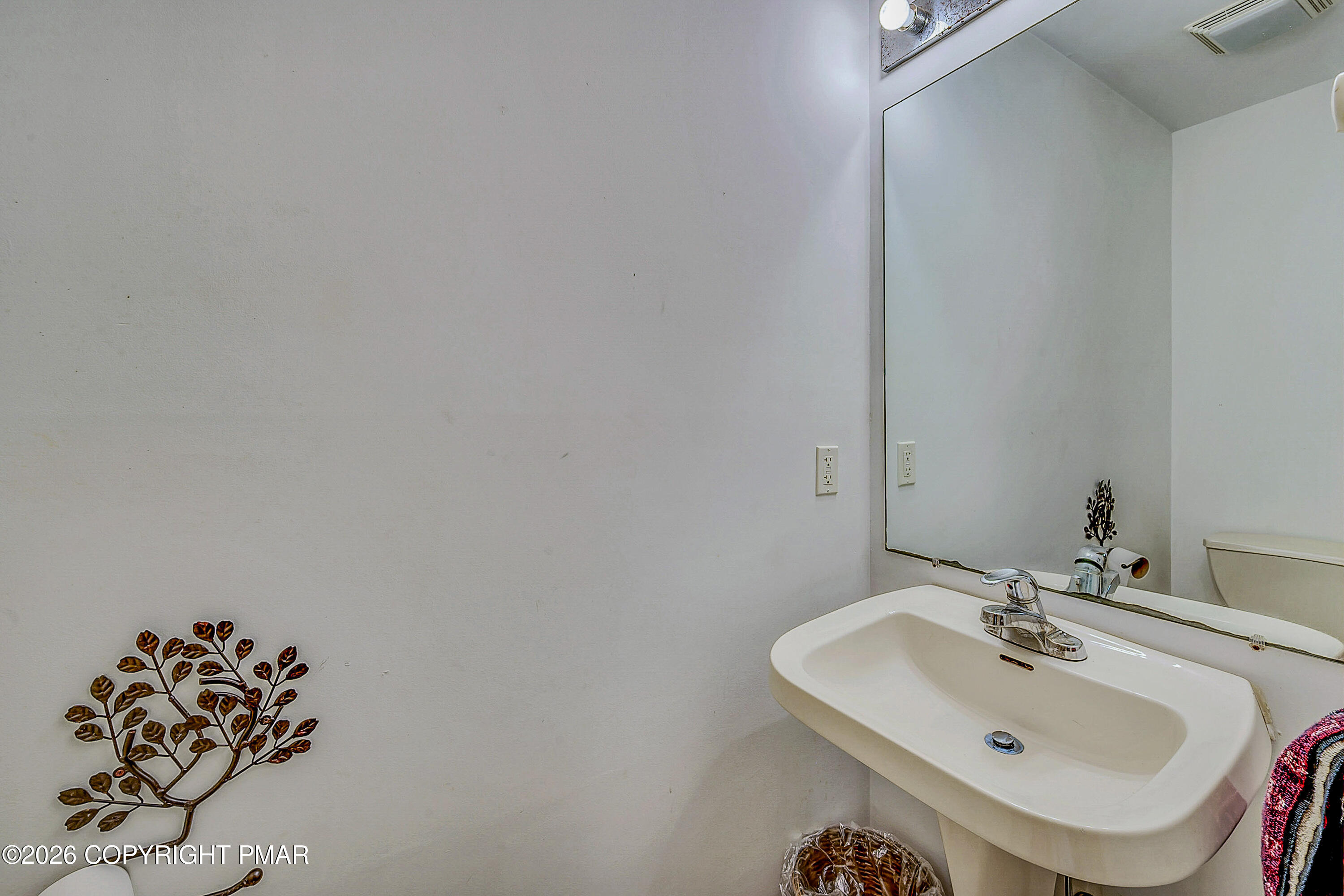 164 Bellingham Drive Property Photo 15
