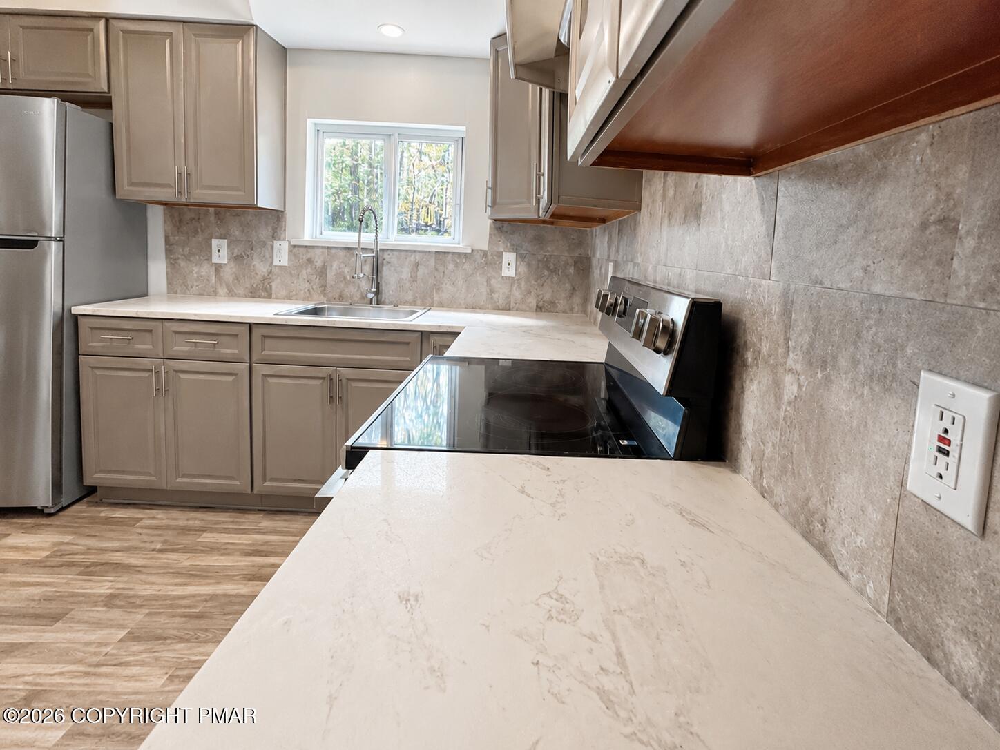 218 Sellersville Drive Property Photo 4