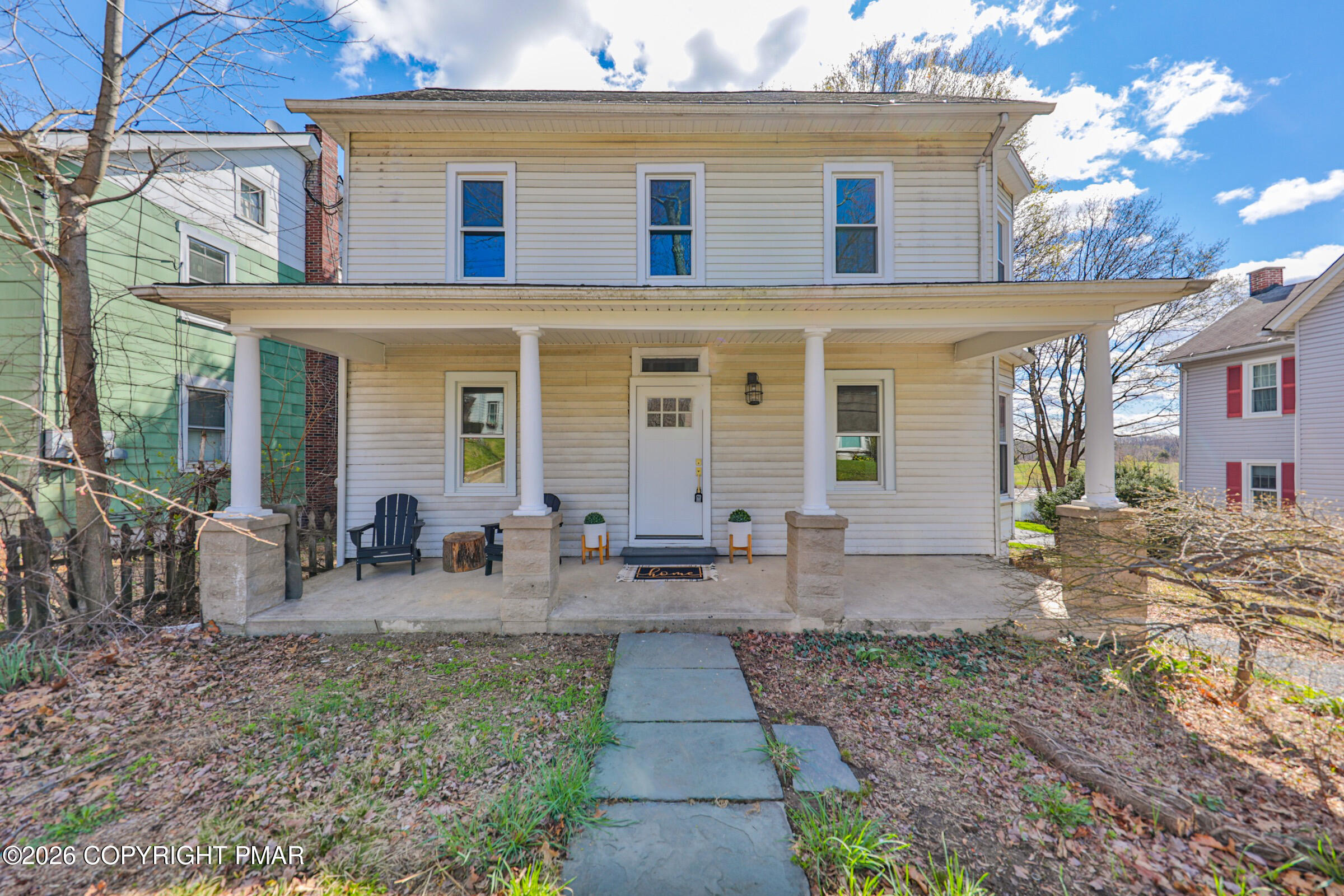 589 S Delaware Drive Property Photo 1