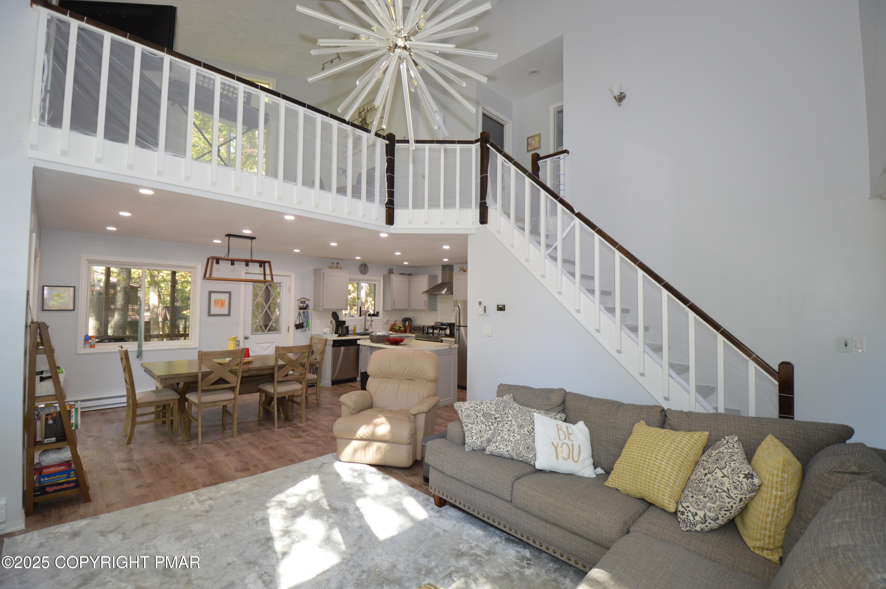 128 Ashley Court Property Photo 4