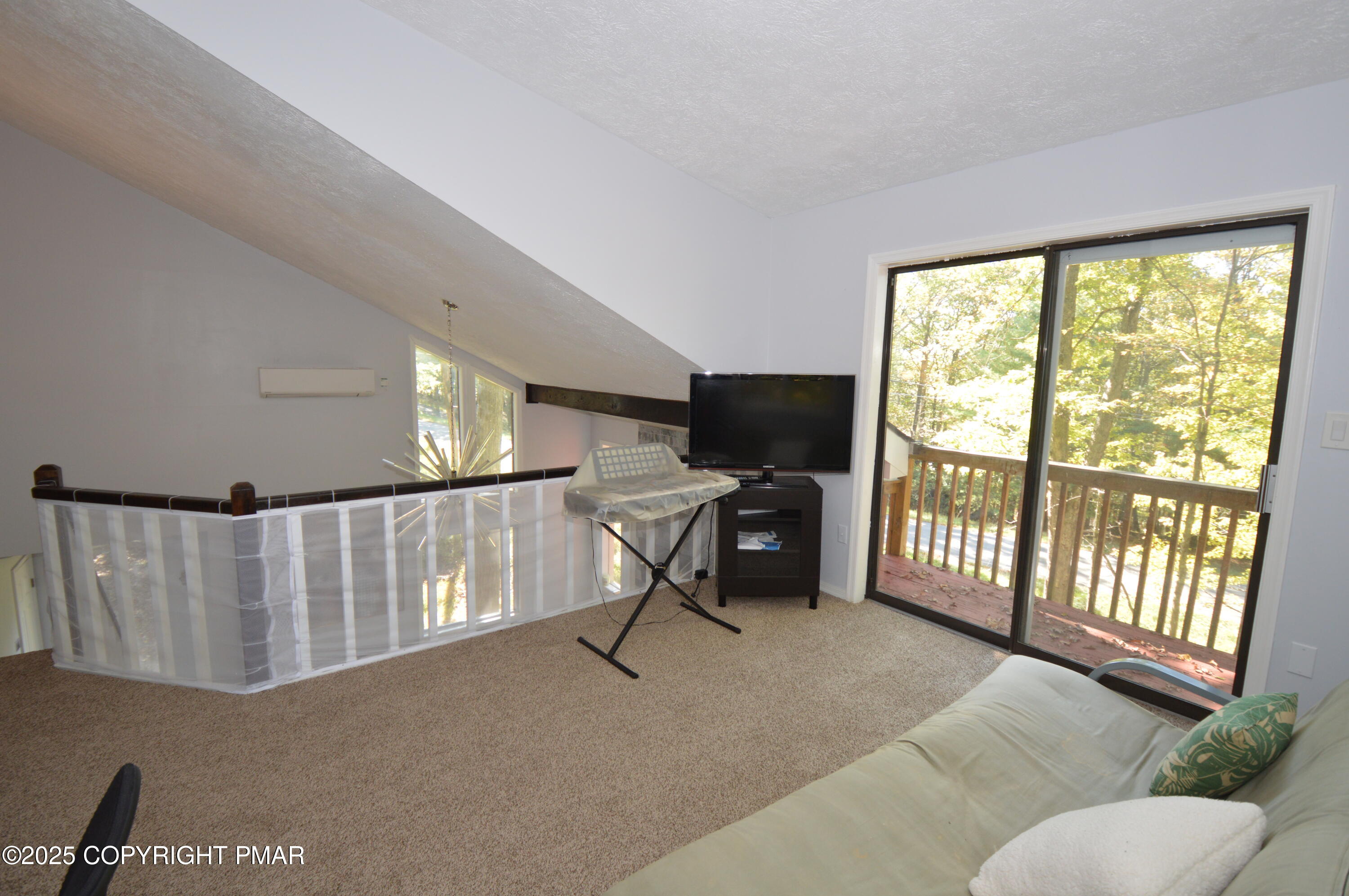 128 Ashley Court Property Photo 11
