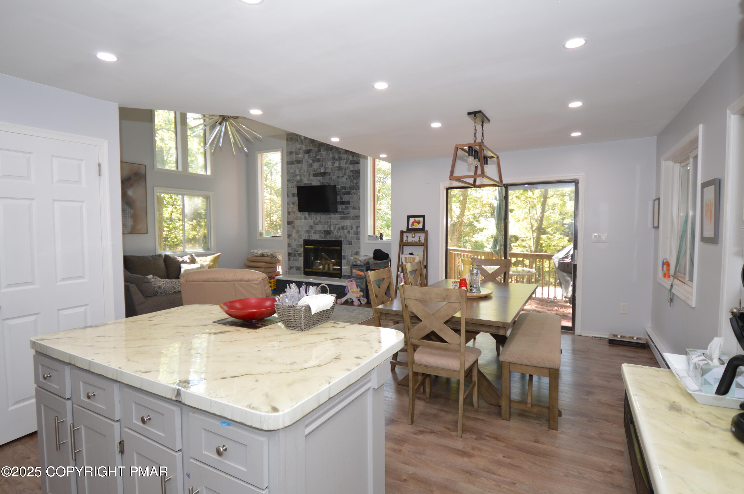 128 Ashley Court Property Photo 24