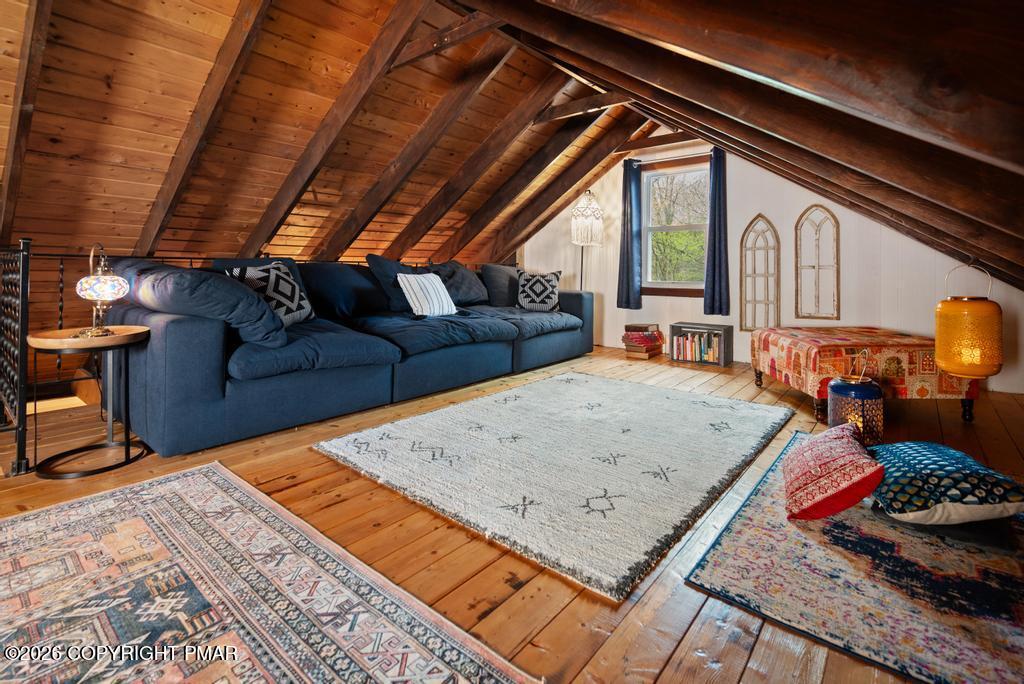 1061 Ridge Drive Property Photo 6