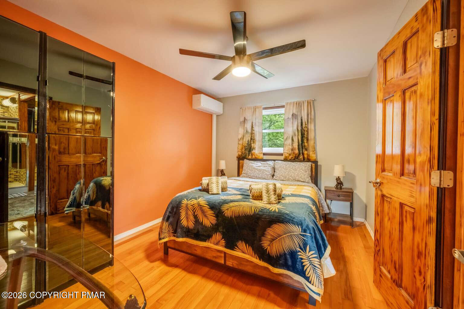 1658 Glade Drive Property Photo 4