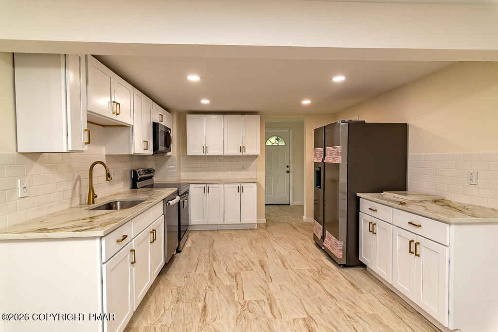 174 Sand Spring Road Property Photo 6