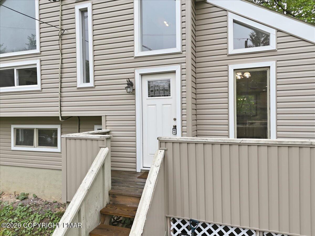5209 Sundew Terrace Property Photo 3