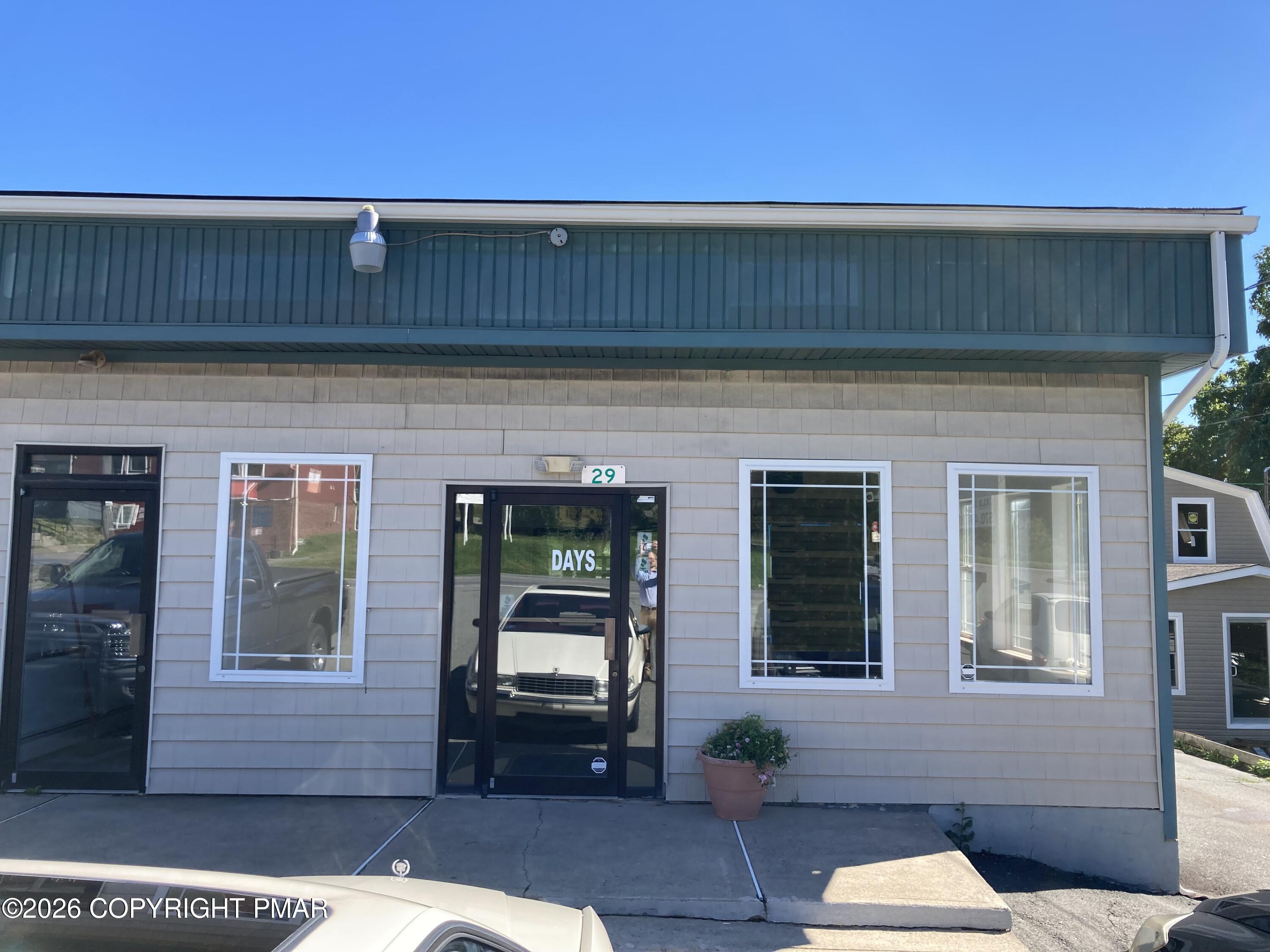 29 Sterling Road Property Photo 9