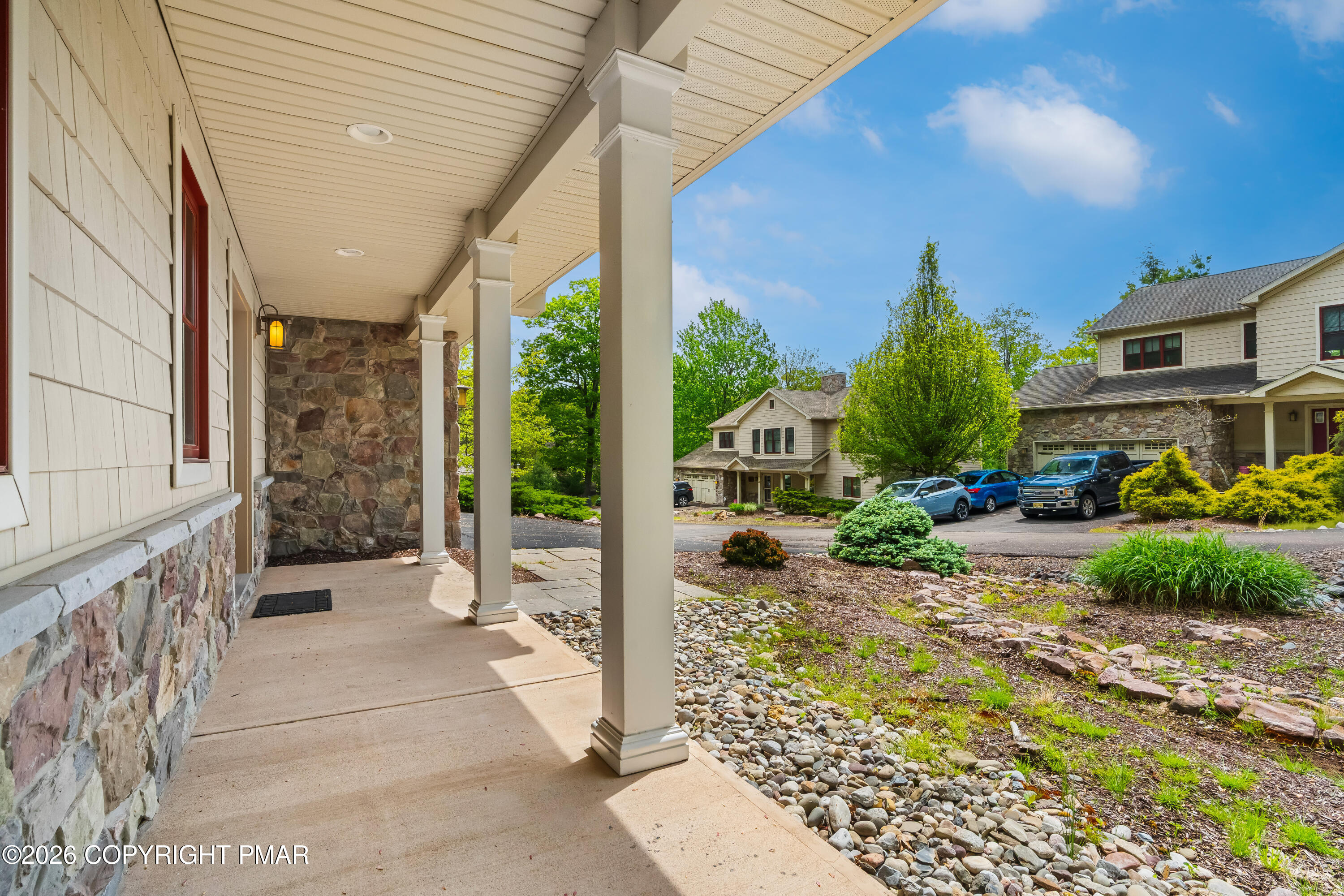 54 Bluestone Court Property Photo 9