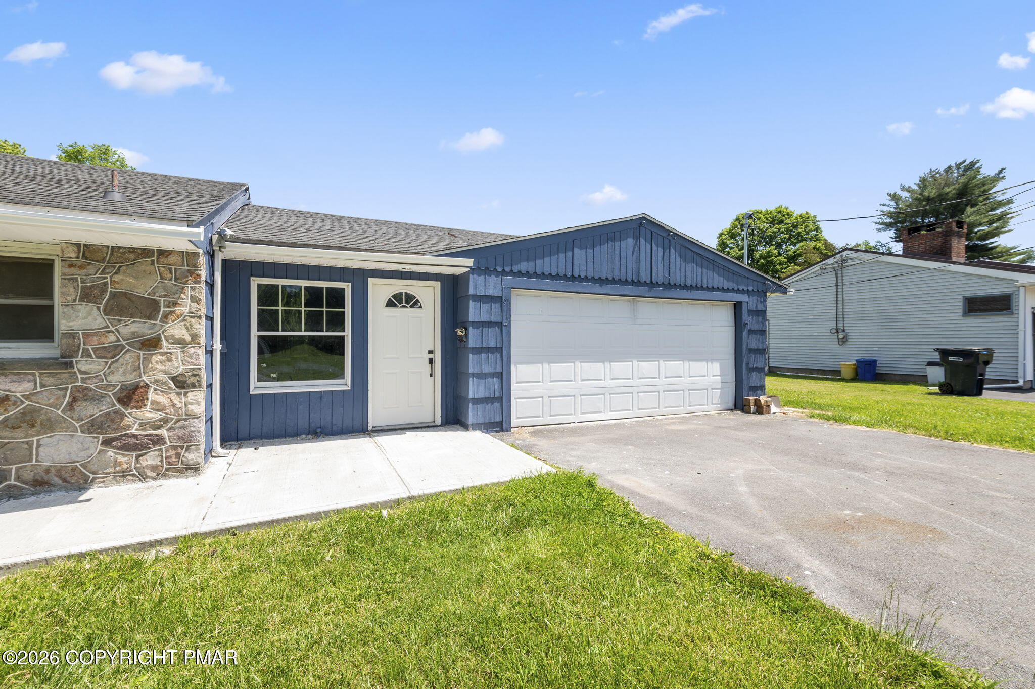 95 10th Street Property Photo 5