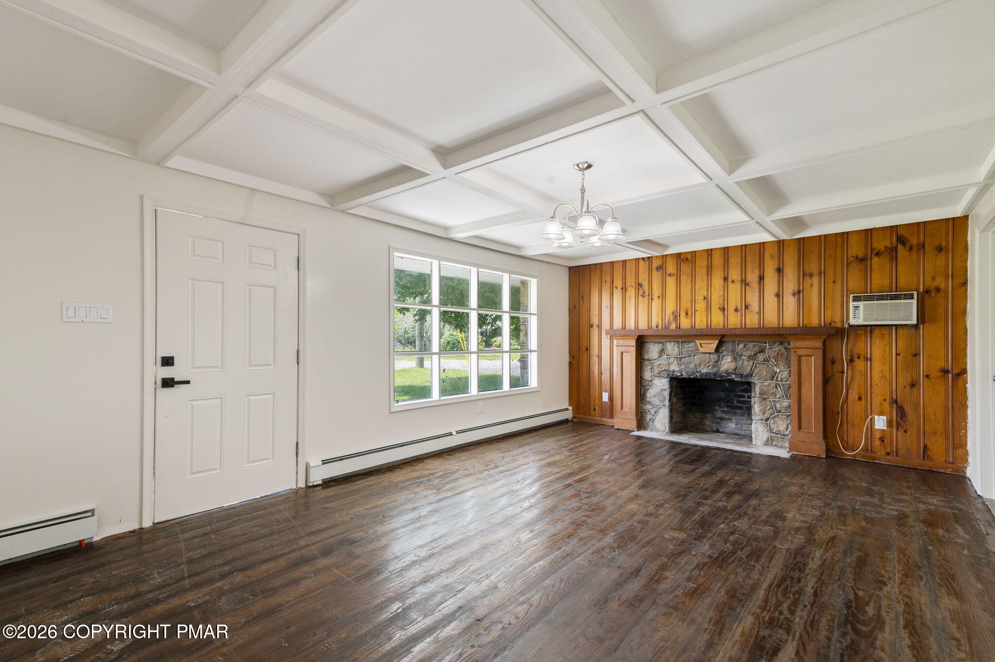 95 10th Street Property Photo 8
