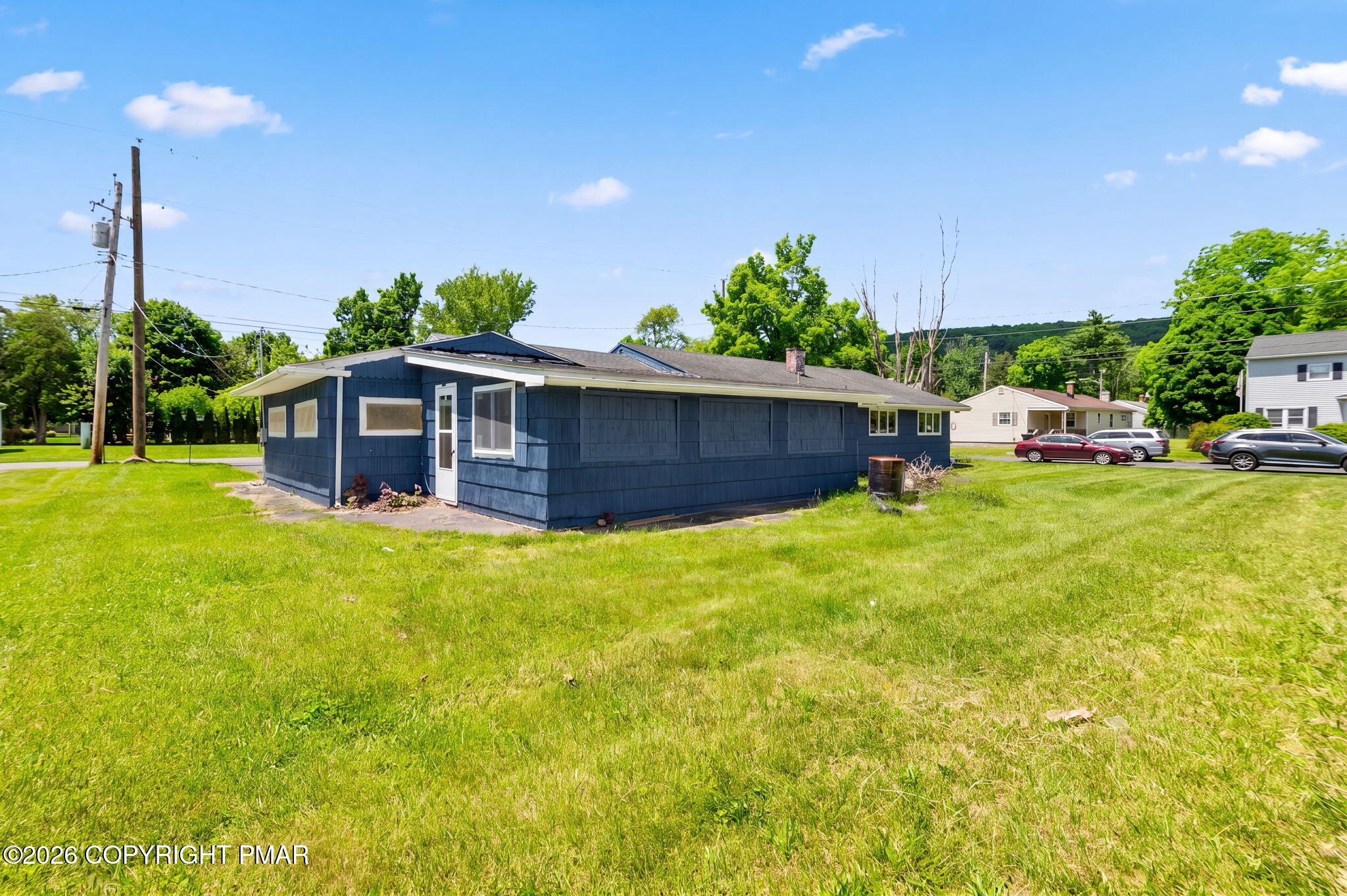 95 10th Street Property Photo 27