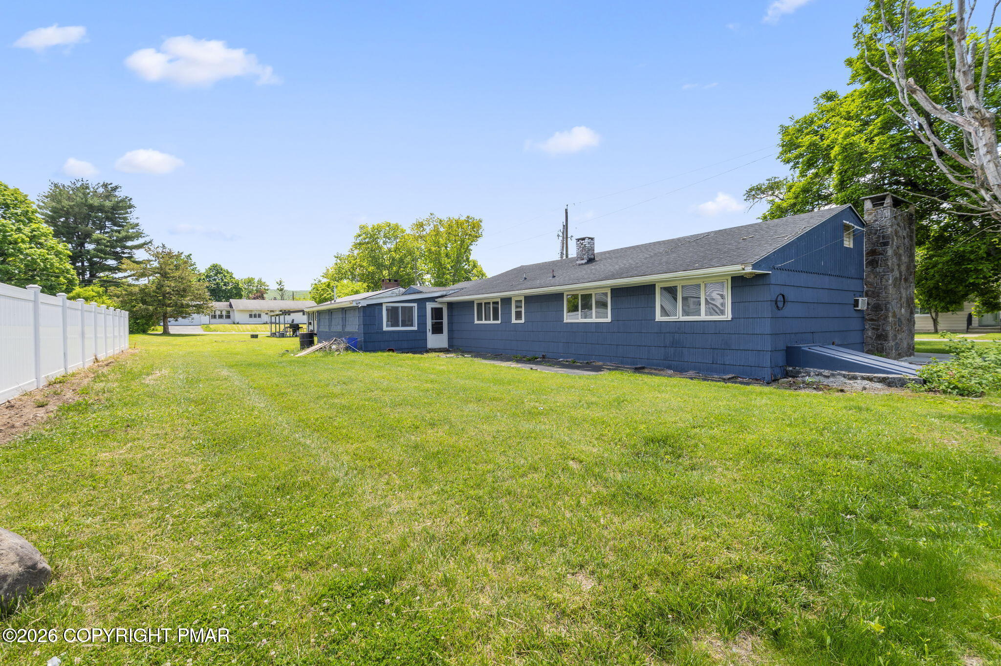 95 10th Street Property Photo 29