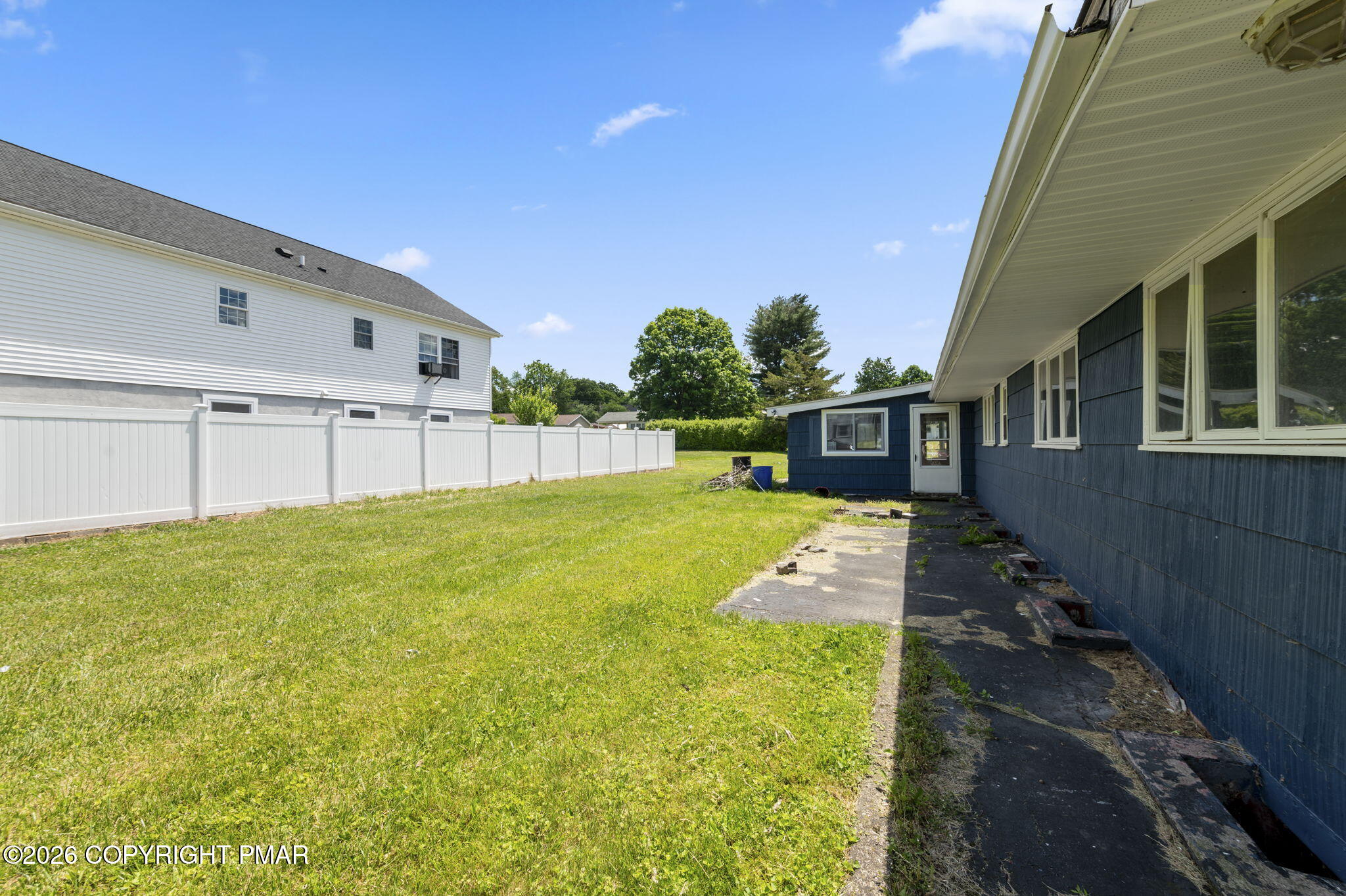 95 10th Street Property Photo 30