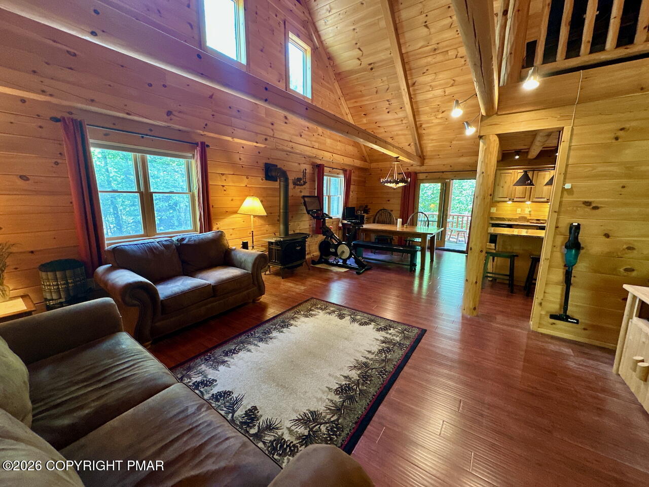 53 Hemlock Court Property Photo 2