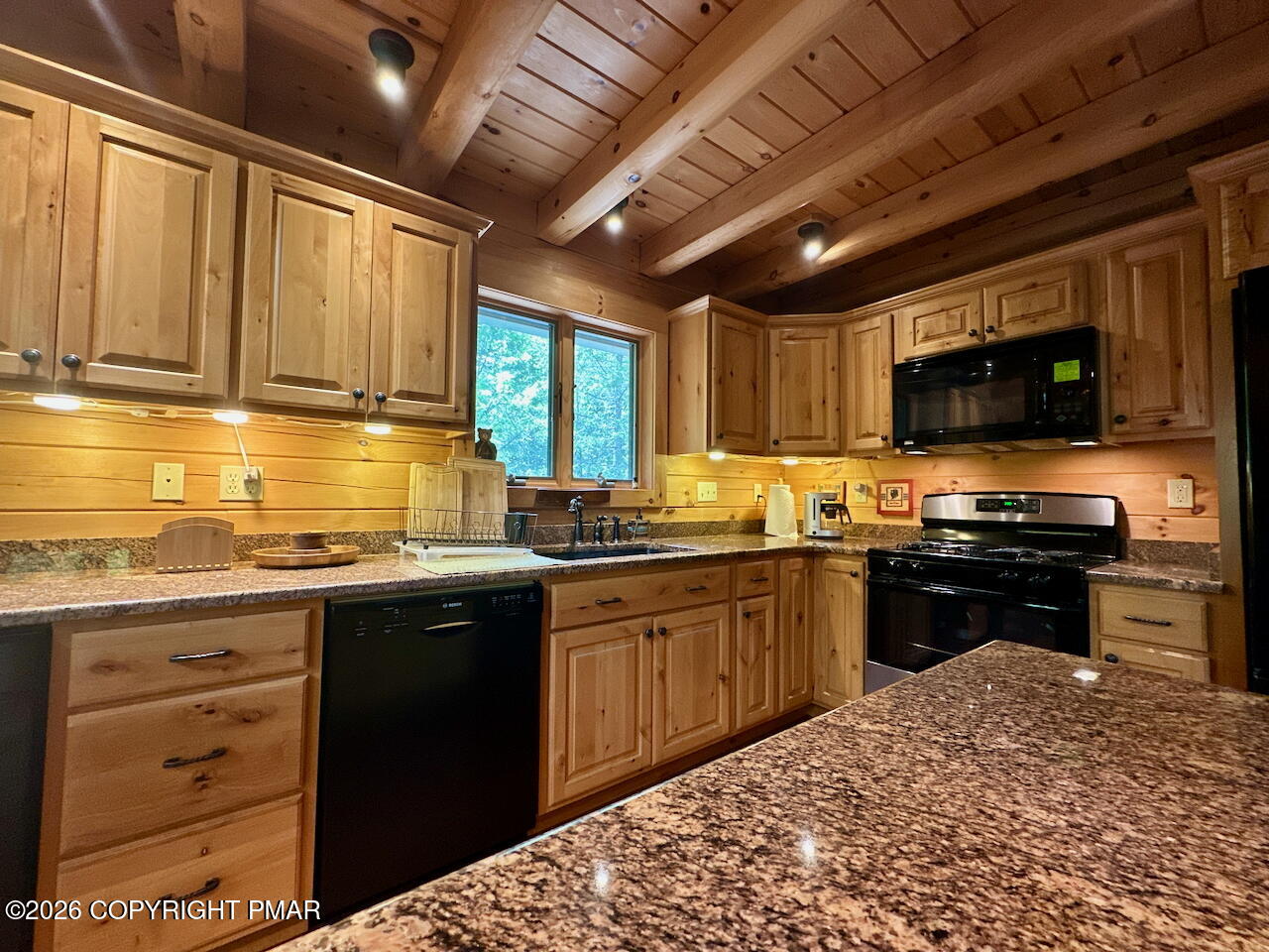 53 Hemlock Court Property Photo 21