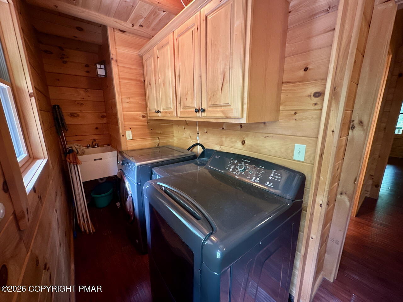 53 Hemlock Court Property Photo 38
