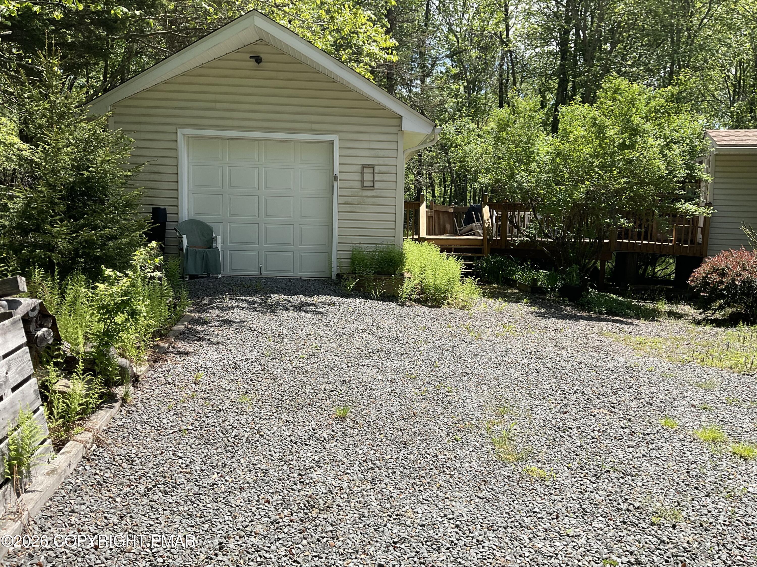 104 Tepee Drive Property Photo 8