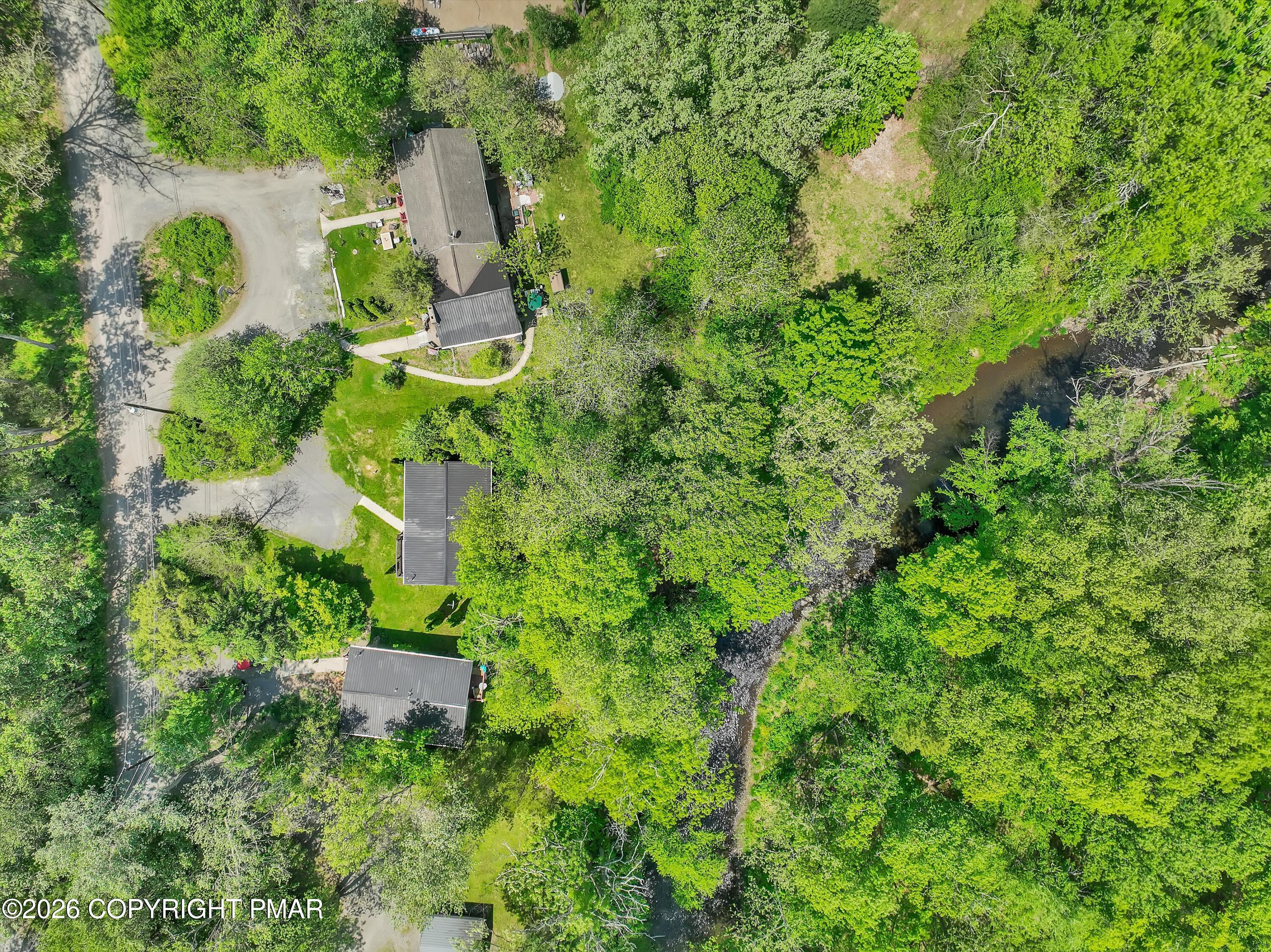 1462&1466 Pocono Lane Property Photo 2