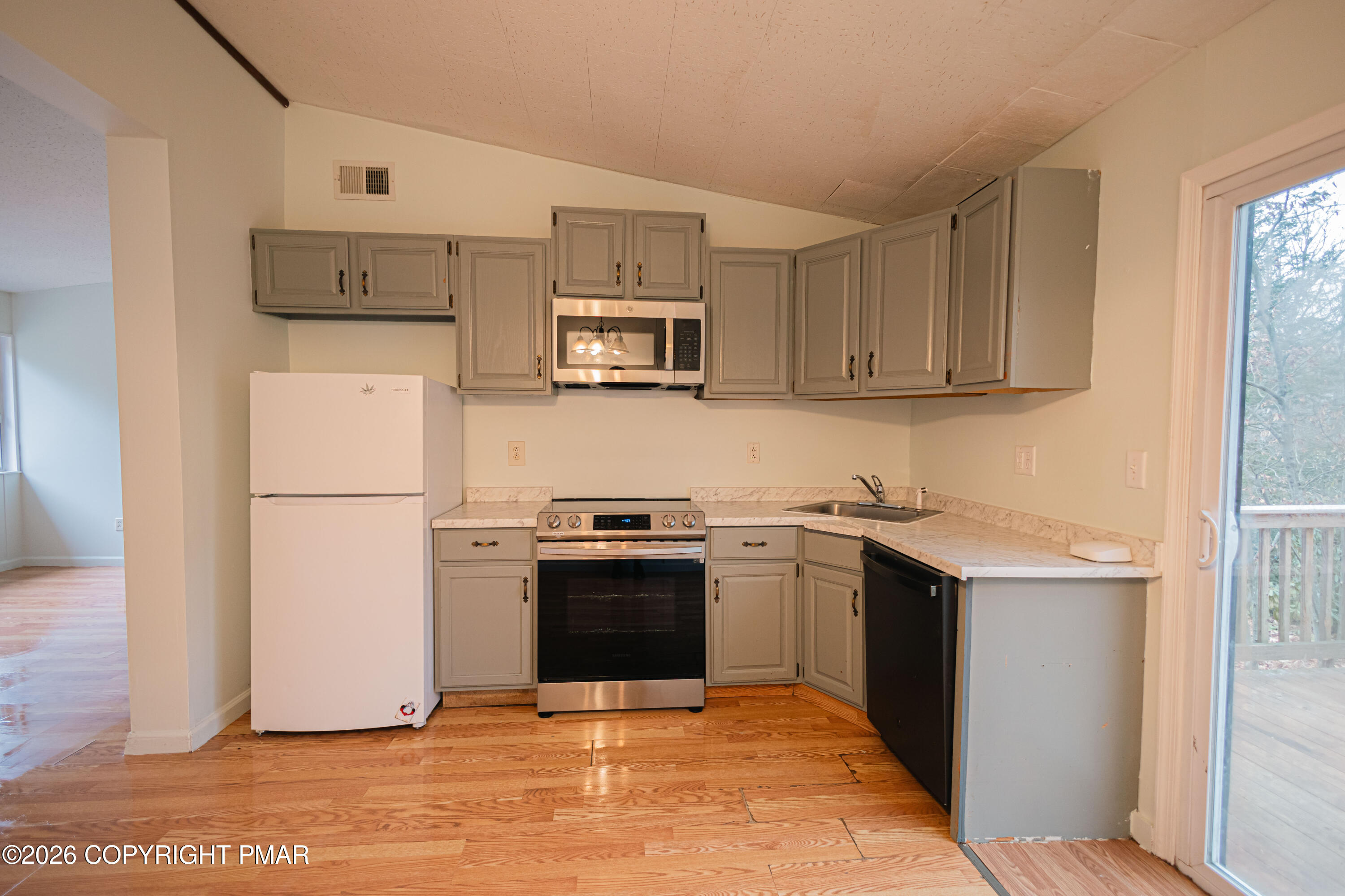 1462&1466 Pocono Lane Property Photo 21