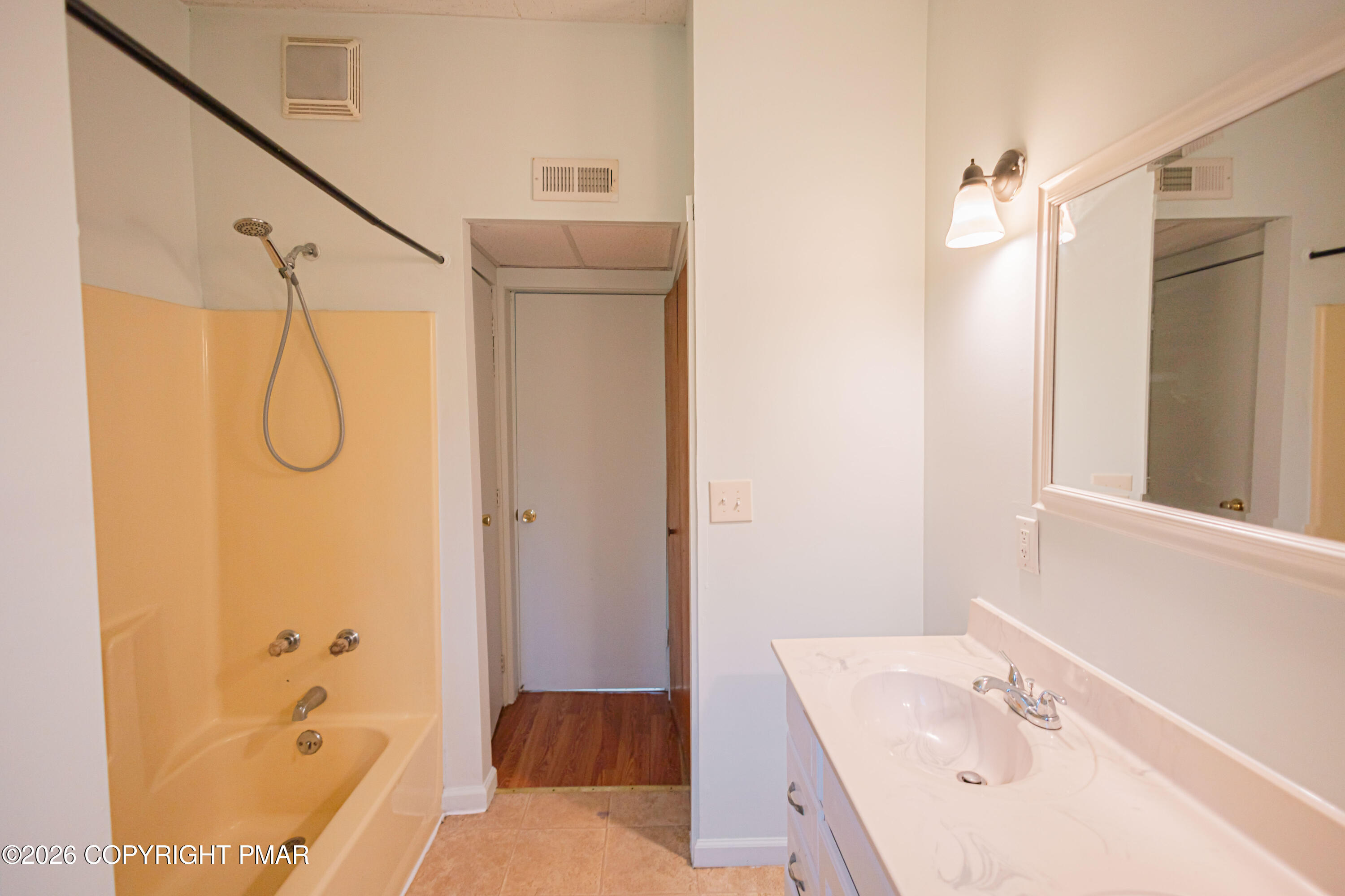 1462&1466 Pocono Lane Property Photo 25