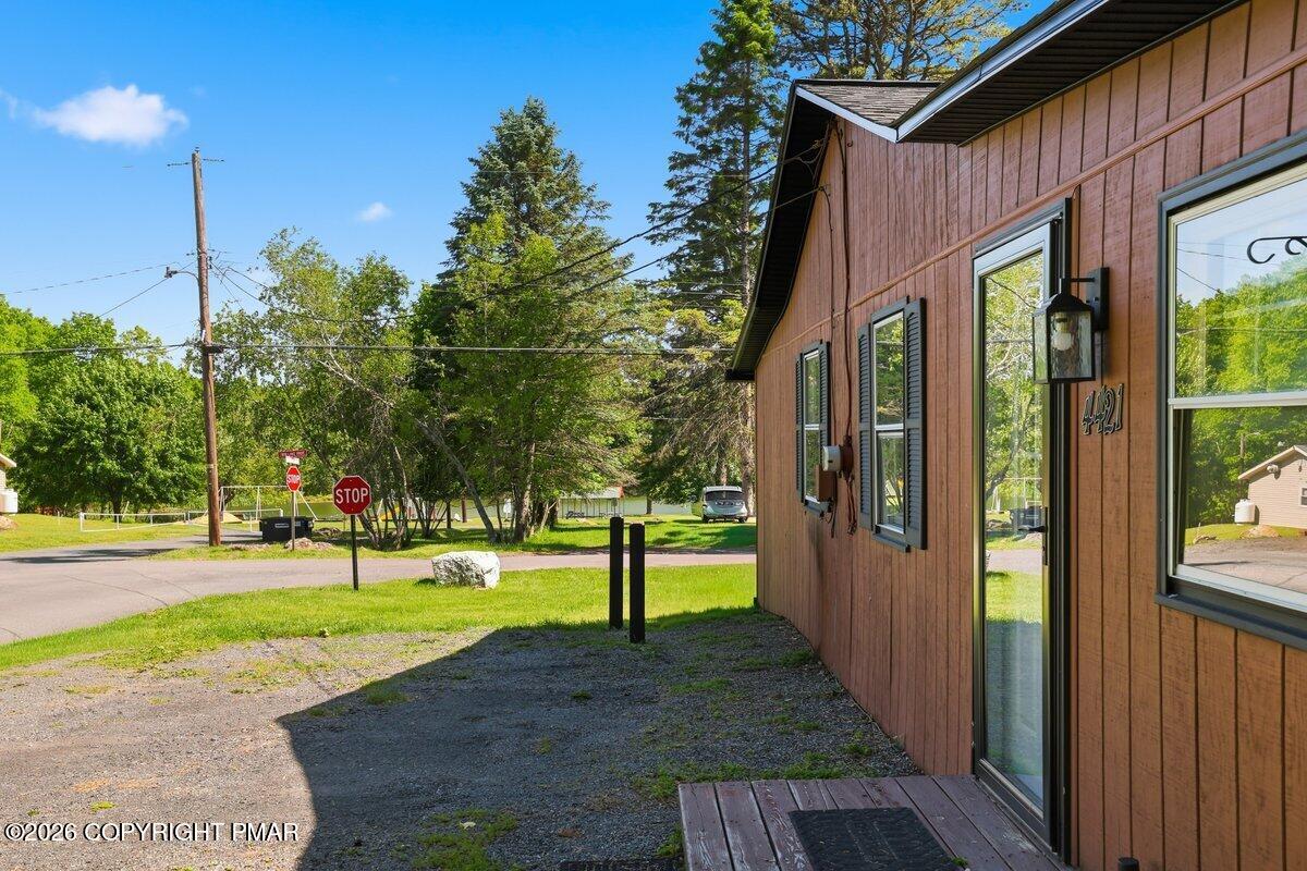 4421 Arrow Lane Property Photo 10