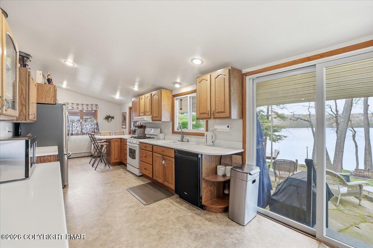 69 Lakeside Drive Property Photo 18