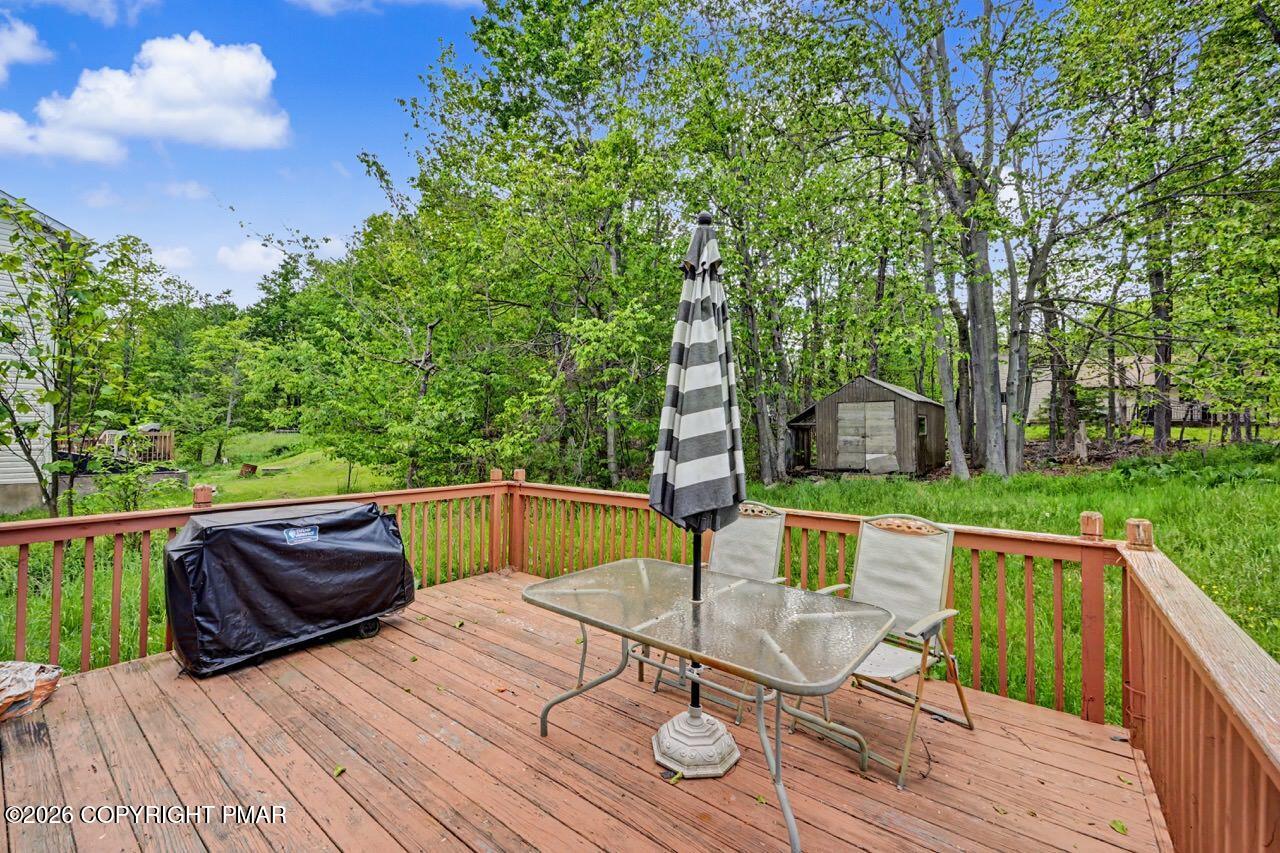 2144 Onondaga Way Property Photo 6