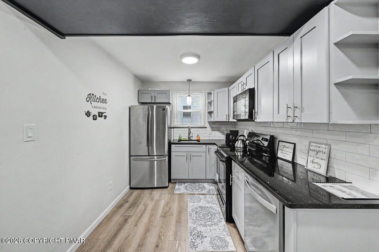2144 Onondaga Way Property Photo 17