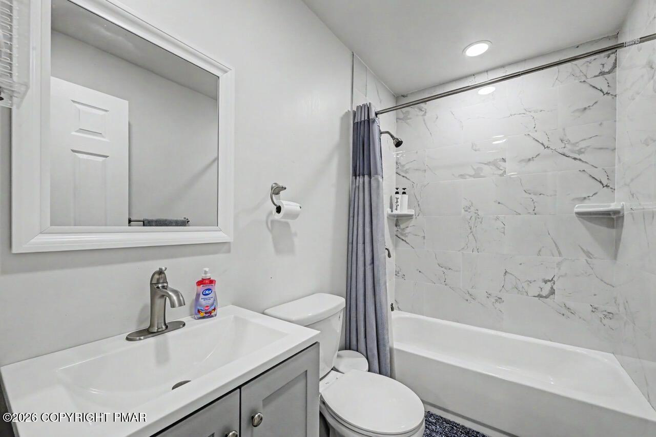 2144 Onondaga Way Property Photo 34