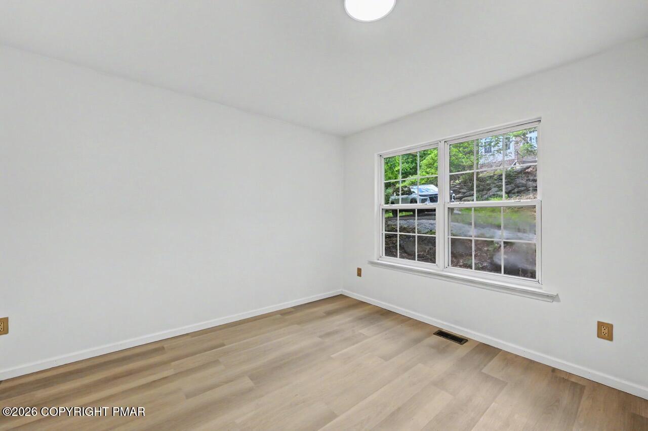 112 Cedar Lane Property Photo 5