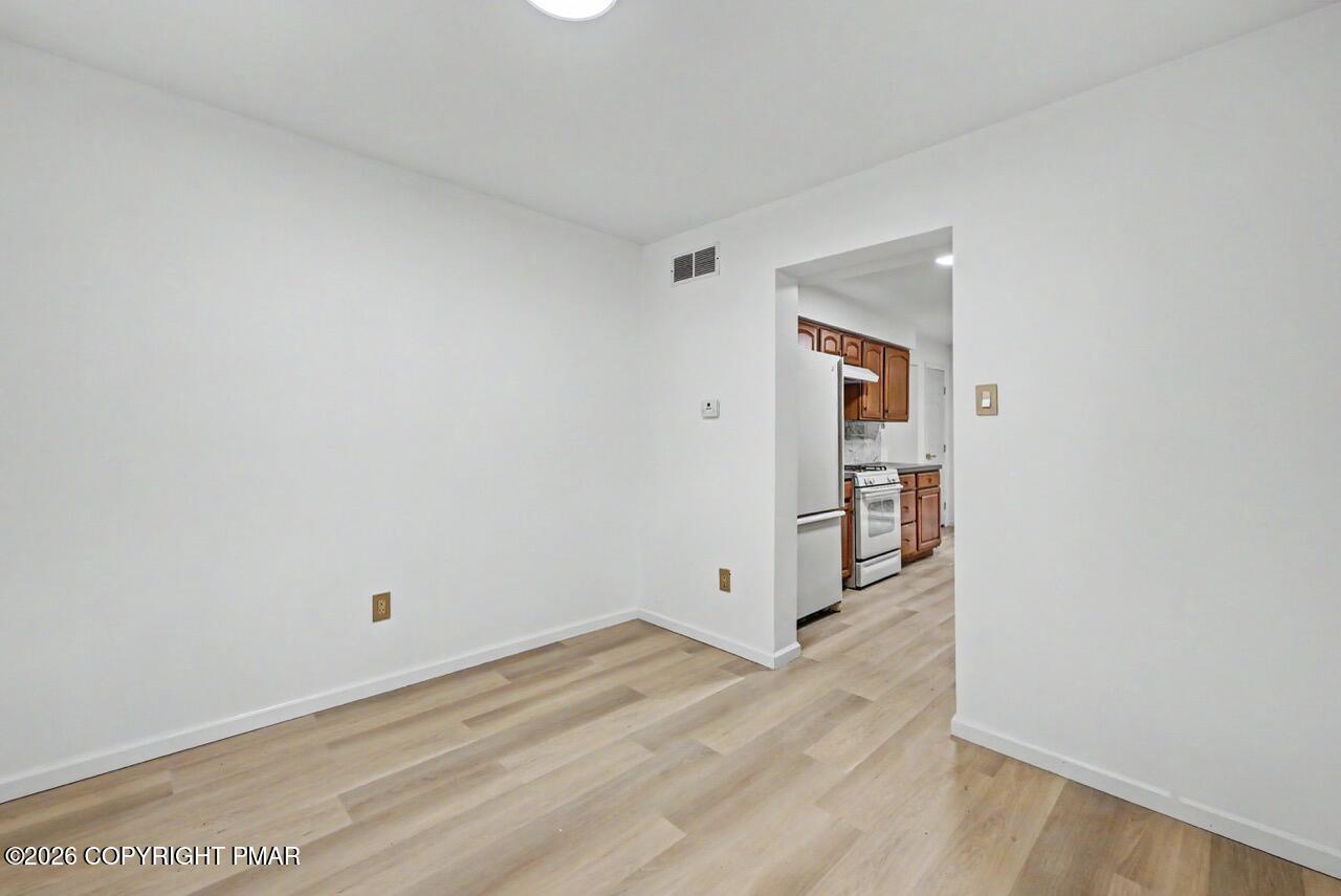 112 Cedar Lane Property Photo 9