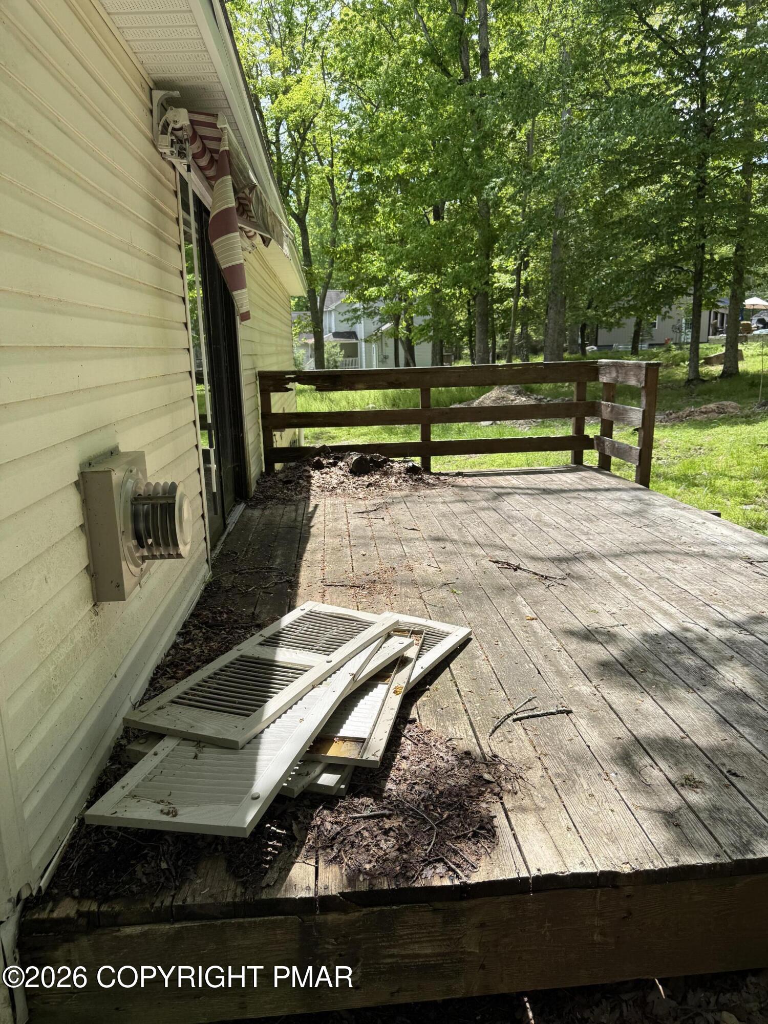 188 Lake Drive Property Photo 2
