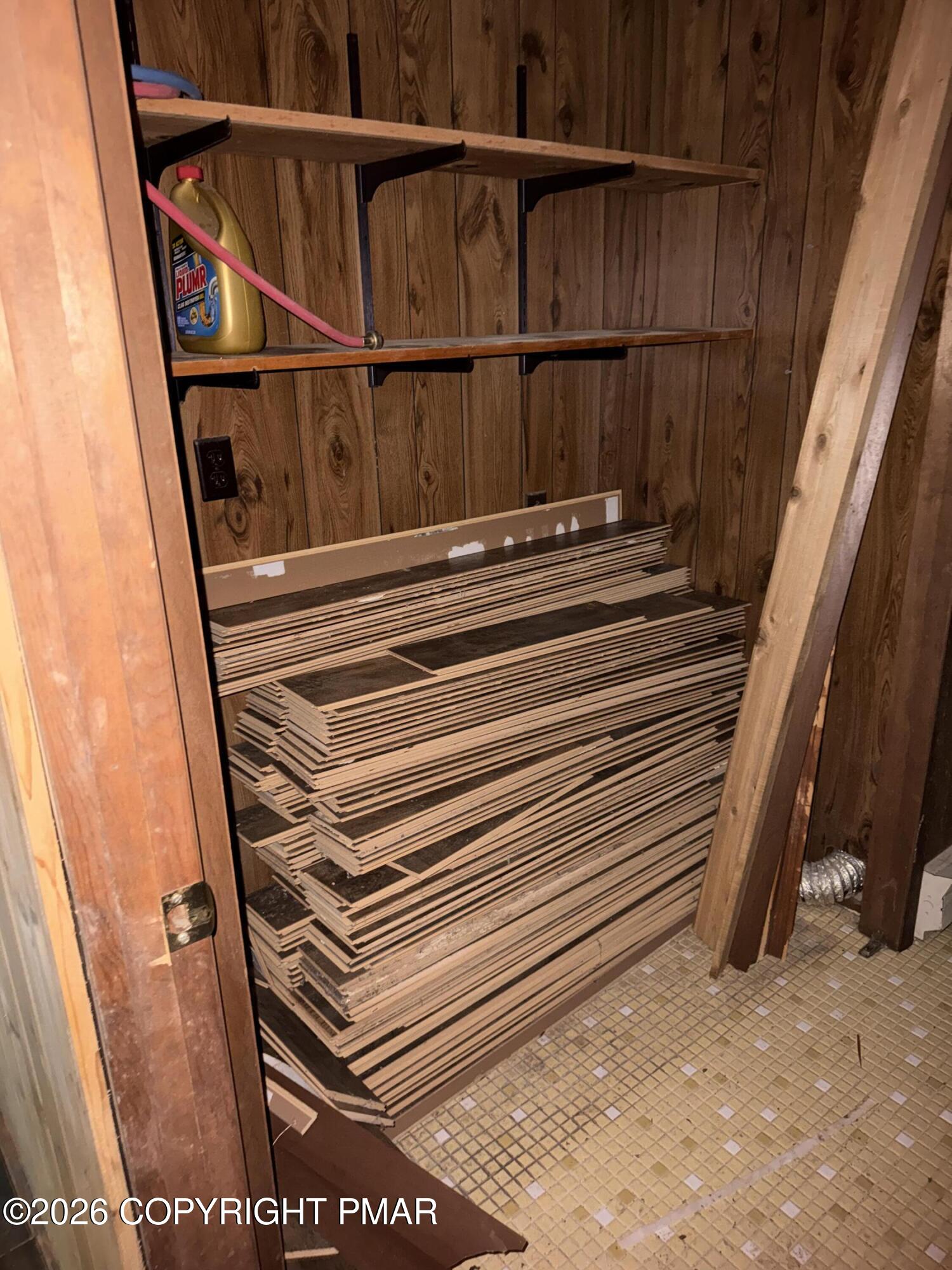 188 Lake Drive Property Photo 7