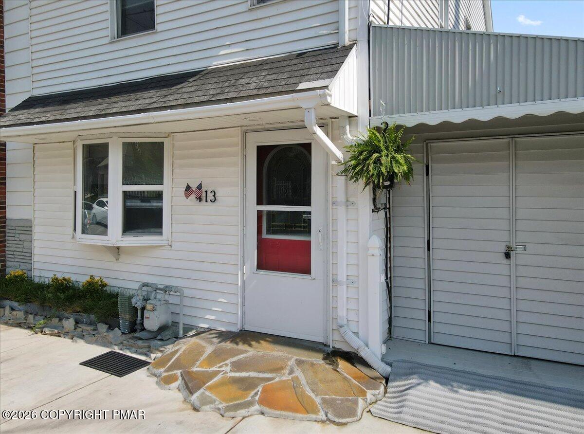 413 South Avenue Property Photo 7