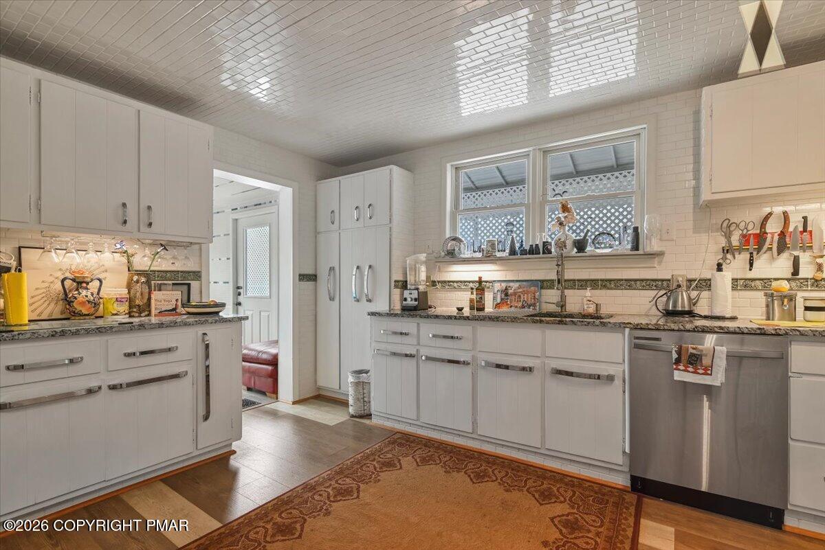 413 South Avenue Property Photo 14