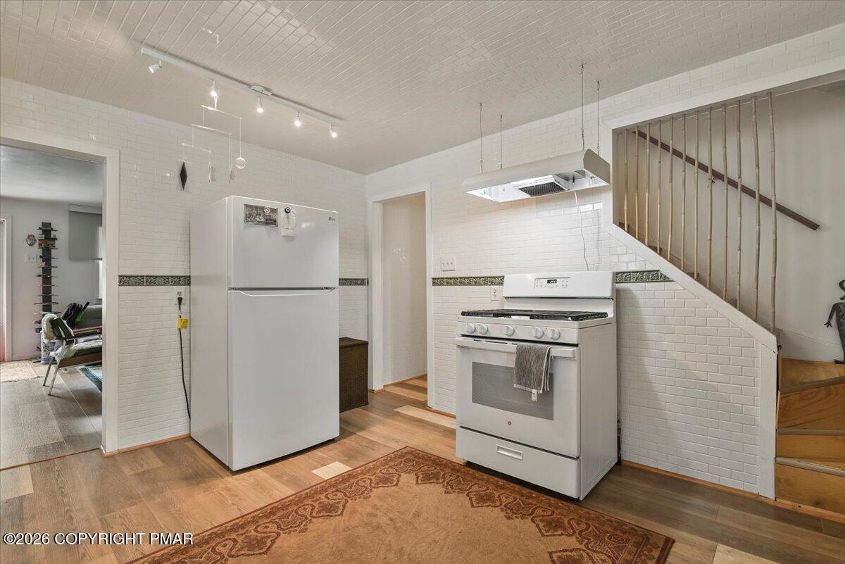 413 South Avenue Property Photo 15