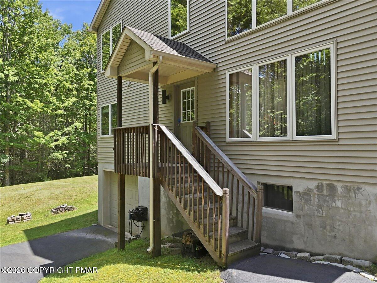 123 Wallenpaupack Drive Property Photo 7