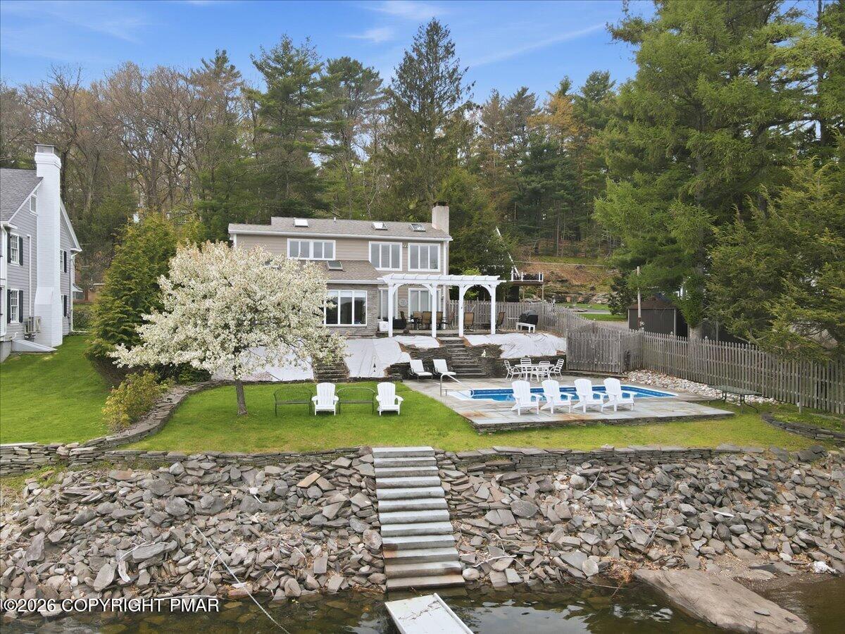 114 Shore Road Property Photo 1