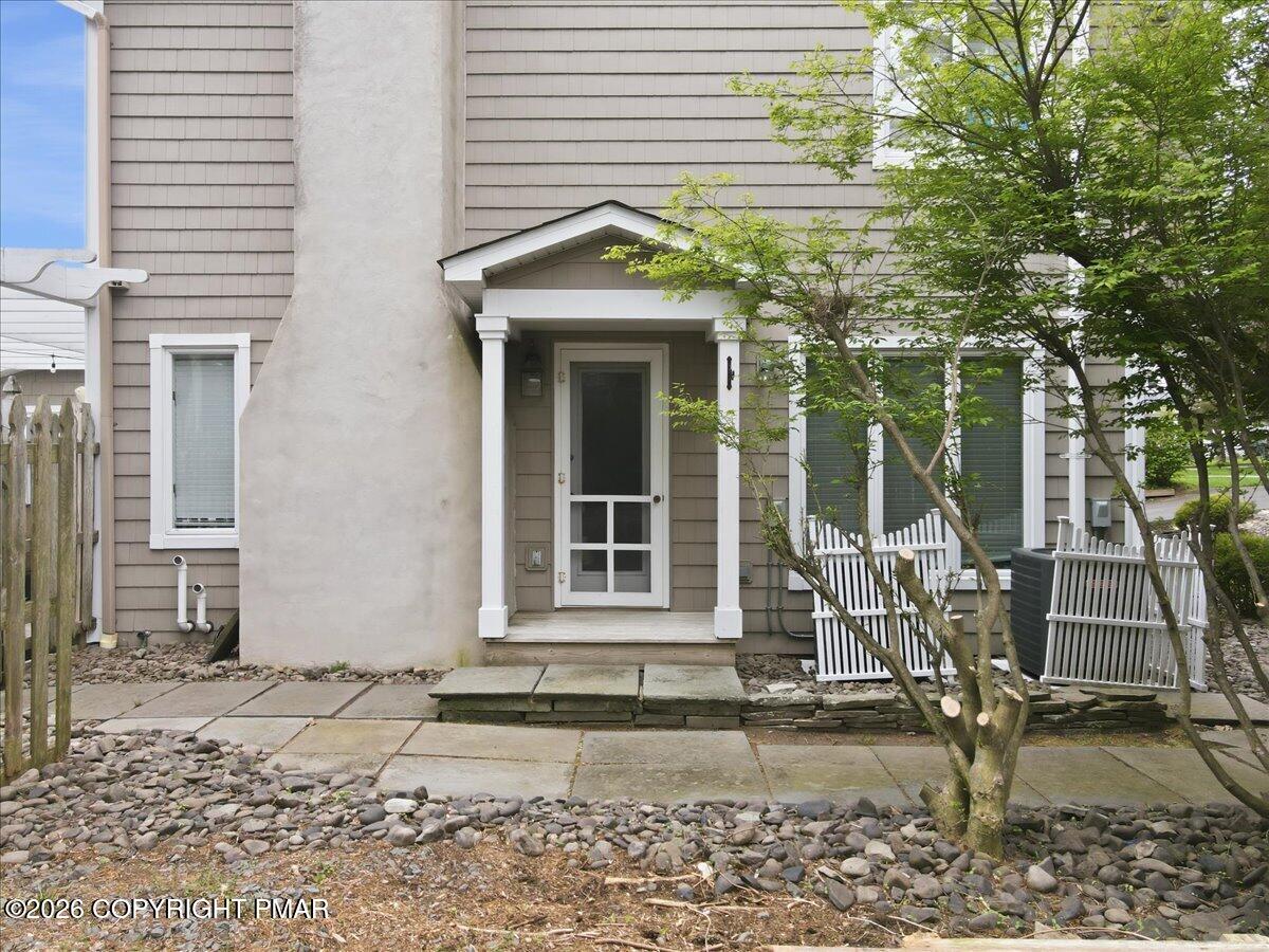 114 Shore Road Property Photo 5