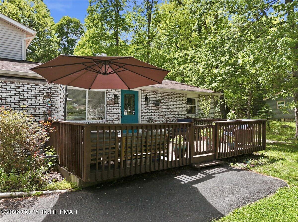 1127 Mattioli Road Property Photo 5