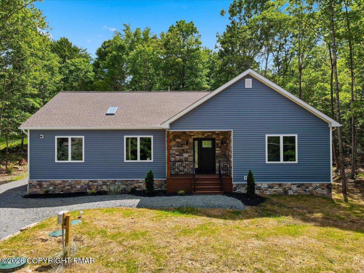 124 Wallenpaupack Drive Property Photo 1