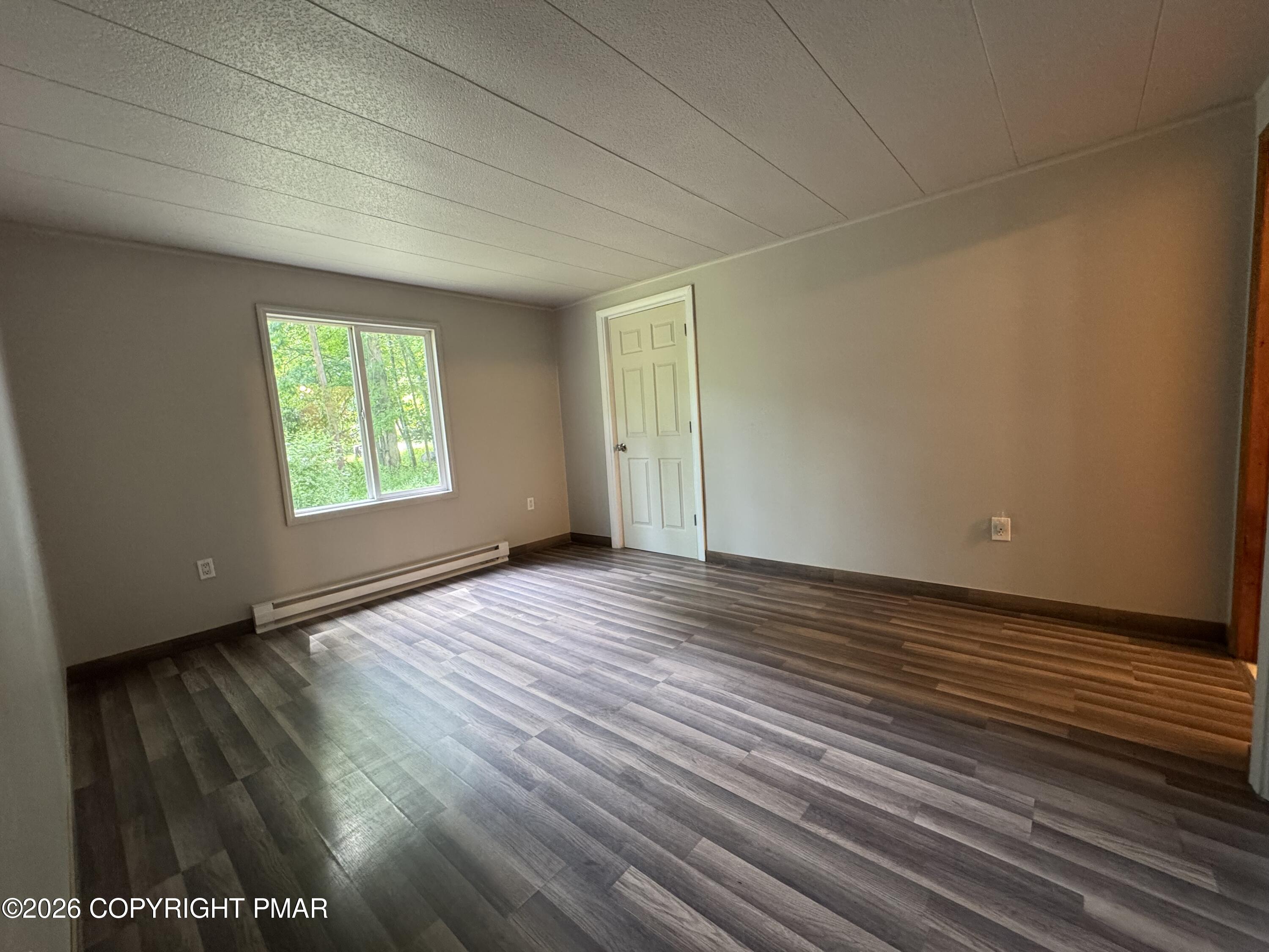 2117 Heathrow Lane Property Photo 8