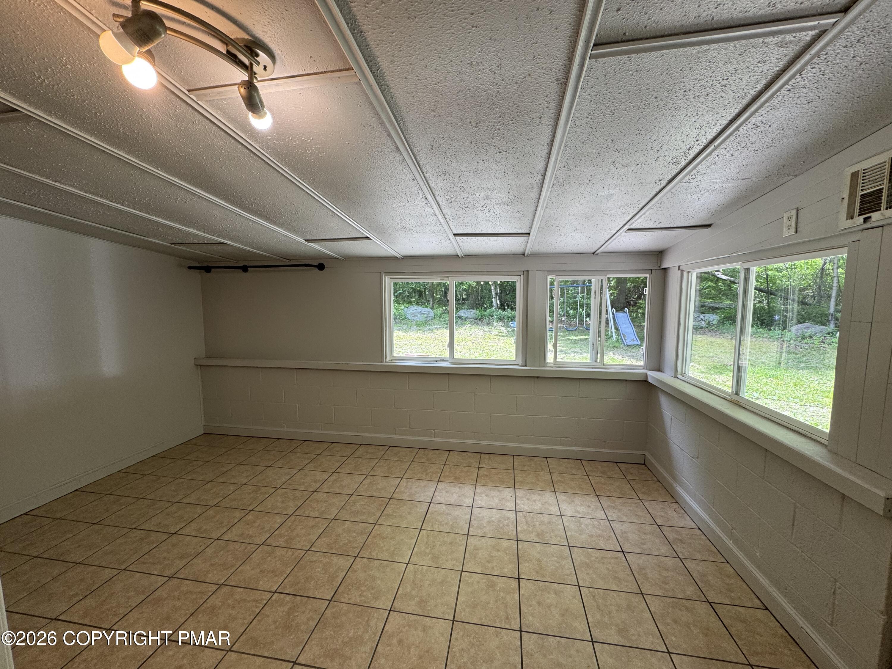 2117 Heathrow Lane Property Photo 21